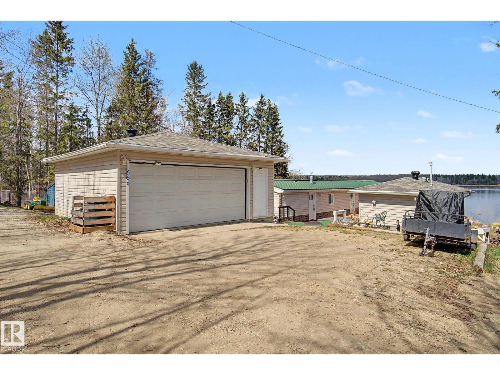 666 Blue Heron Drive, Rural Lac Ste. Anne County, Alberta  T0E 1V0 - Photo 39 - E4487984