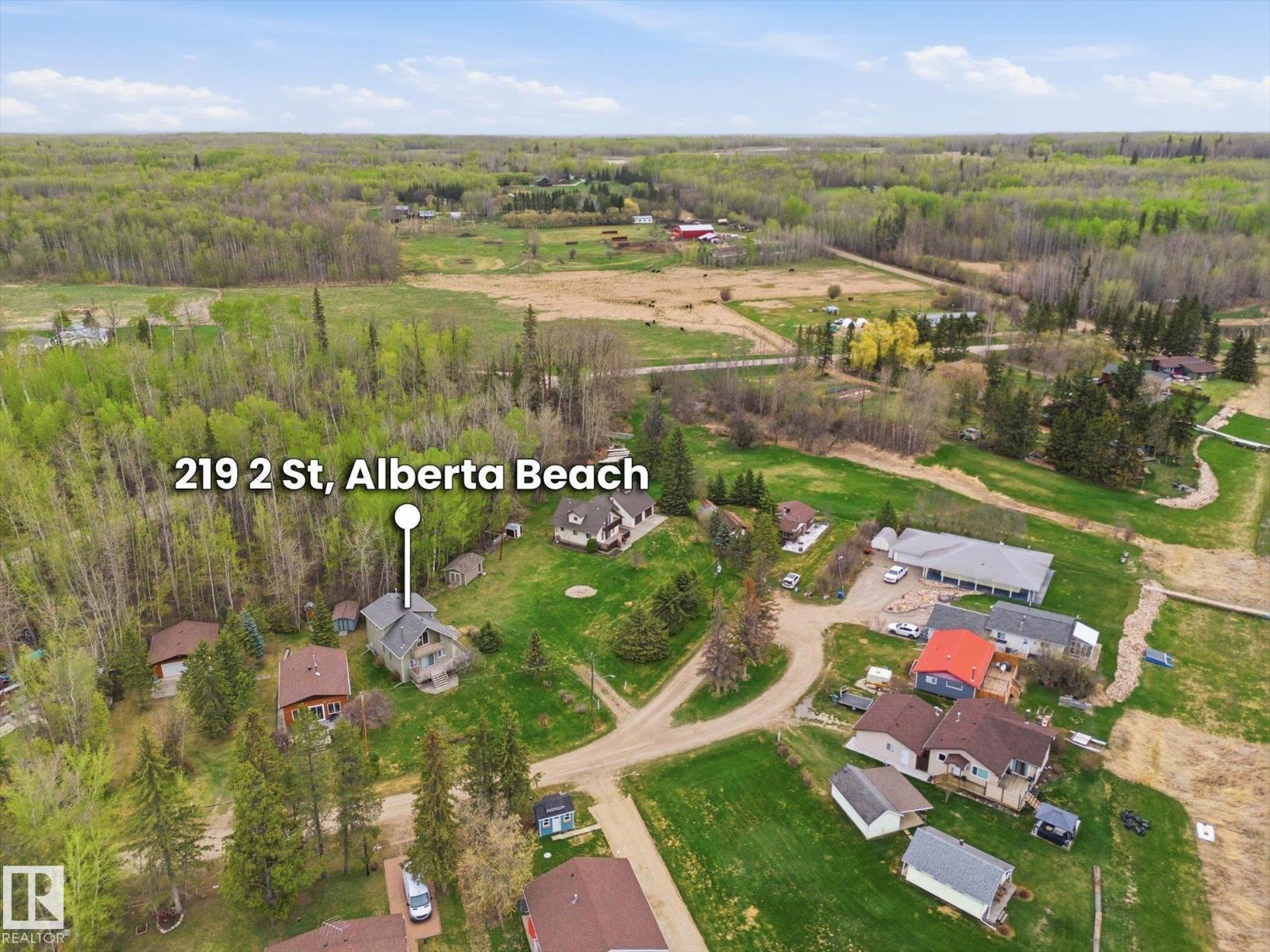 218 & 219 2nd Street Ross Haven, Rural Lac Ste. Anne County, Alberta  T0E 1A0 - Photo 2 - E4488060