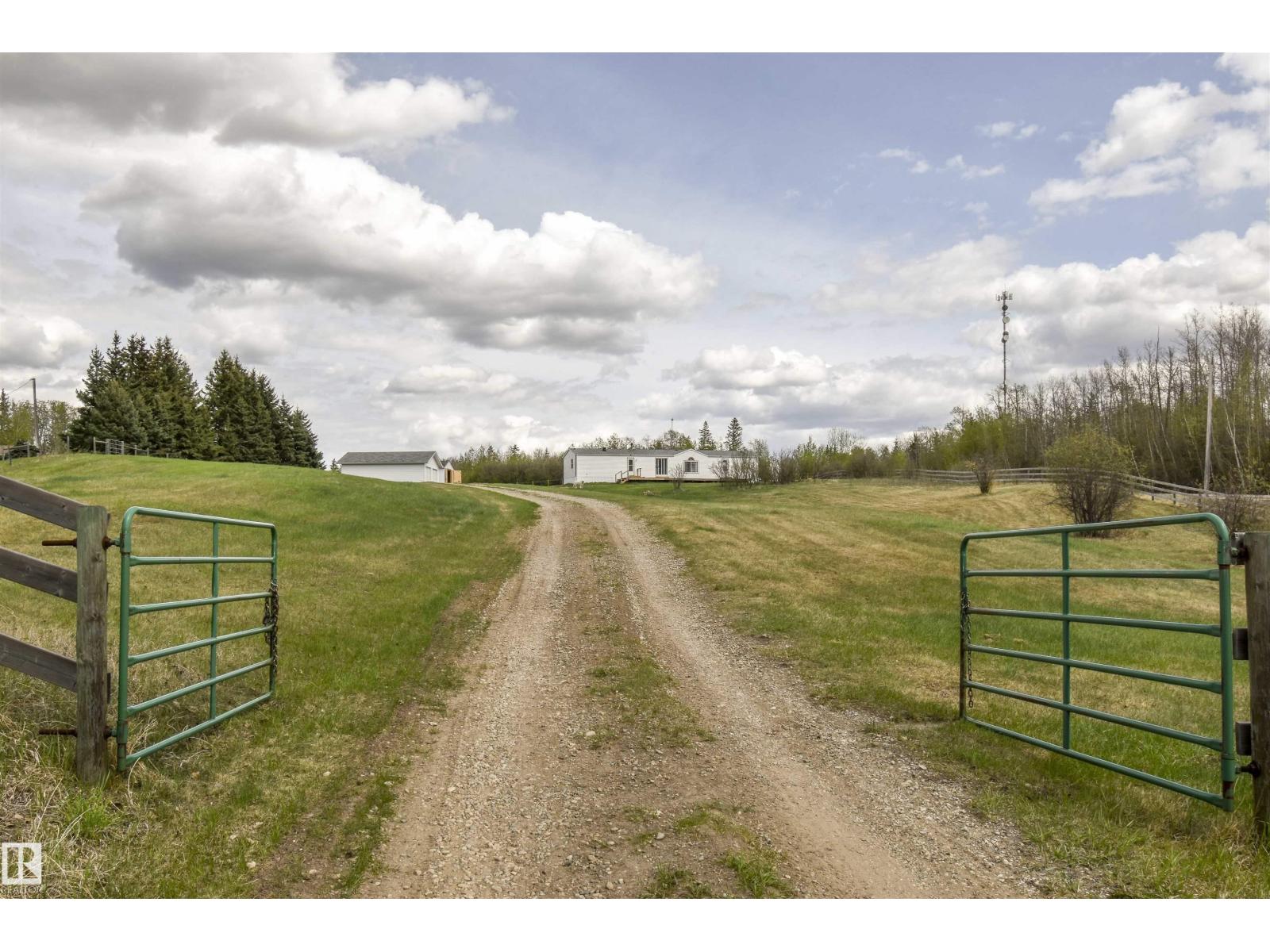 #40 2320 Twp Rd 540, Rural Lac Ste. Anne County, Alberta  T0E 1V0 - Photo 1 - E4488210