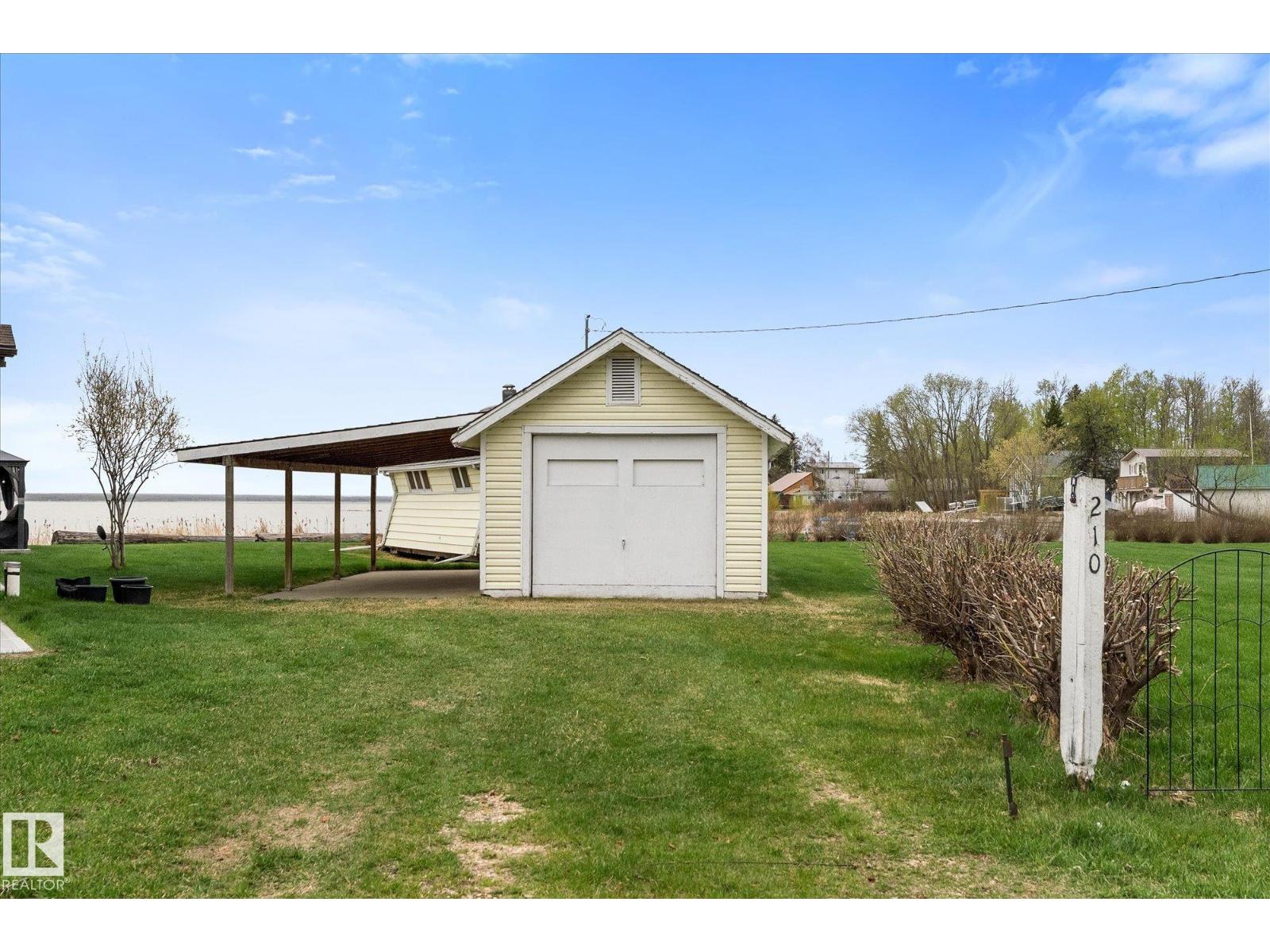 210 2 Street, Rural Lac Ste. Anne County, Alberta  T0E 1A0 - Photo 9 - E4488212
