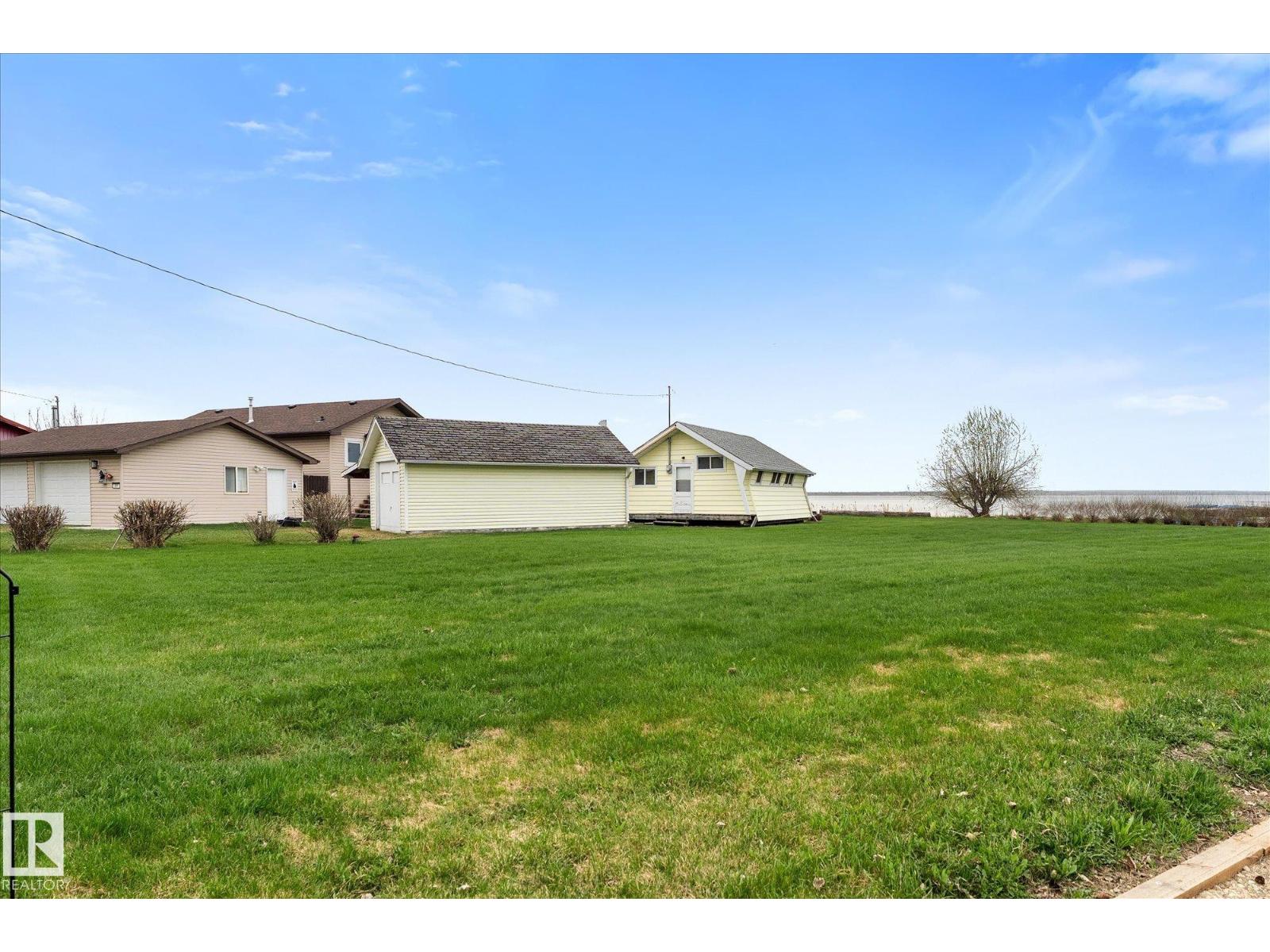 209 2 Street Ross Haven, Rural Lac Ste. Anne County, Alberta  T0E 1A0 - Photo 11 - E4488214