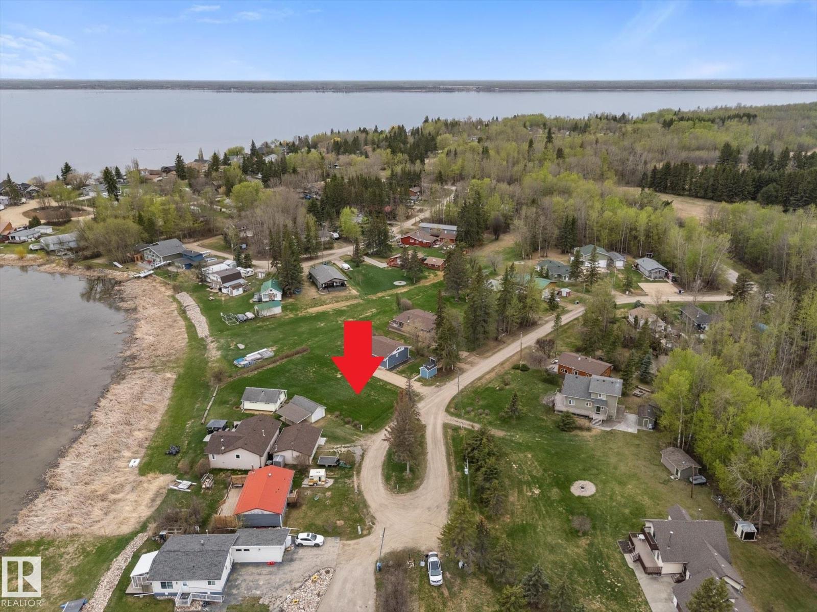 209 2 Street Ross Haven, Rural Lac Ste. Anne County, Alberta  T0E 1A0 - Photo 3 - E4488214