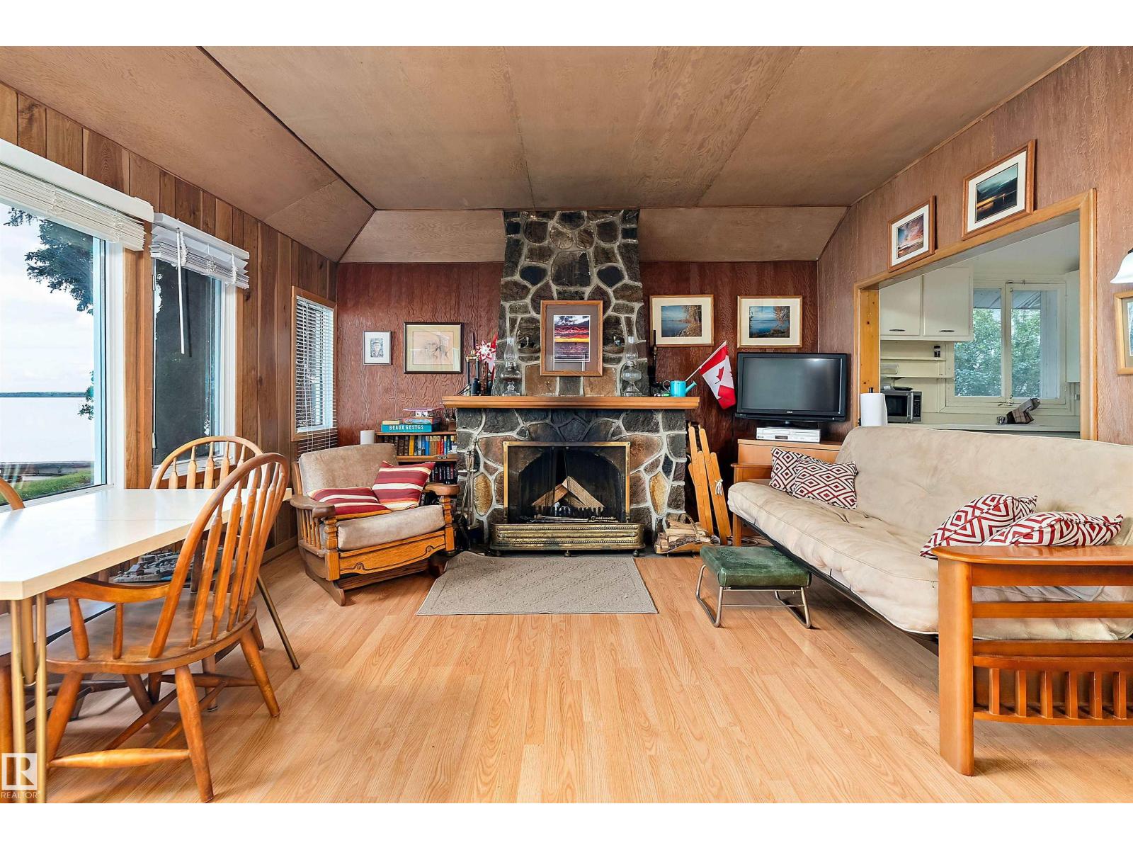 419 1st Av, Rural Wetaskiwin County, Alberta  T0C 1X0 - Photo 10 - E4488362