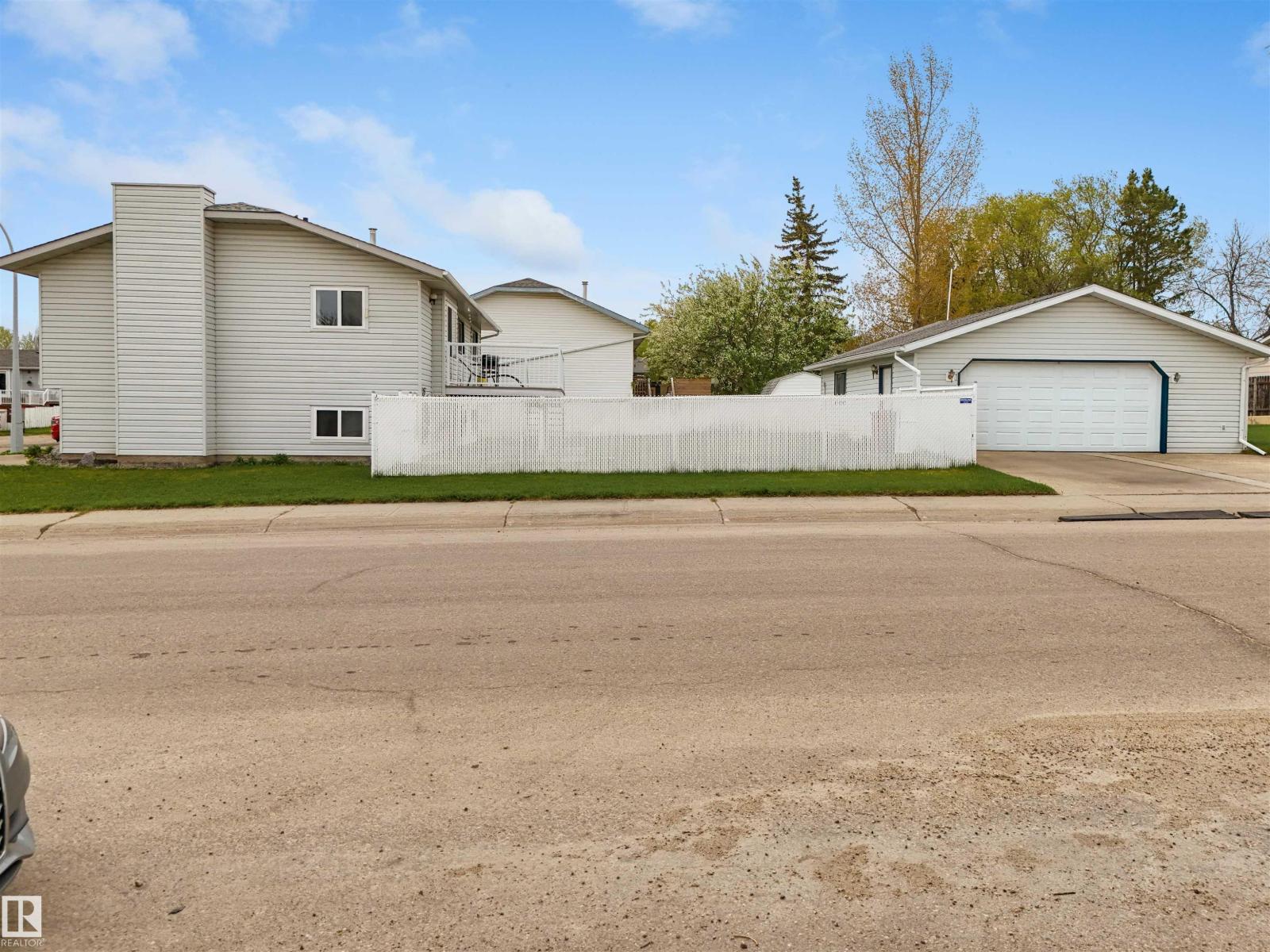 5536 42 St, Drayton Valley, Alberta T7A 1A7 - Photo 2 - E4489095