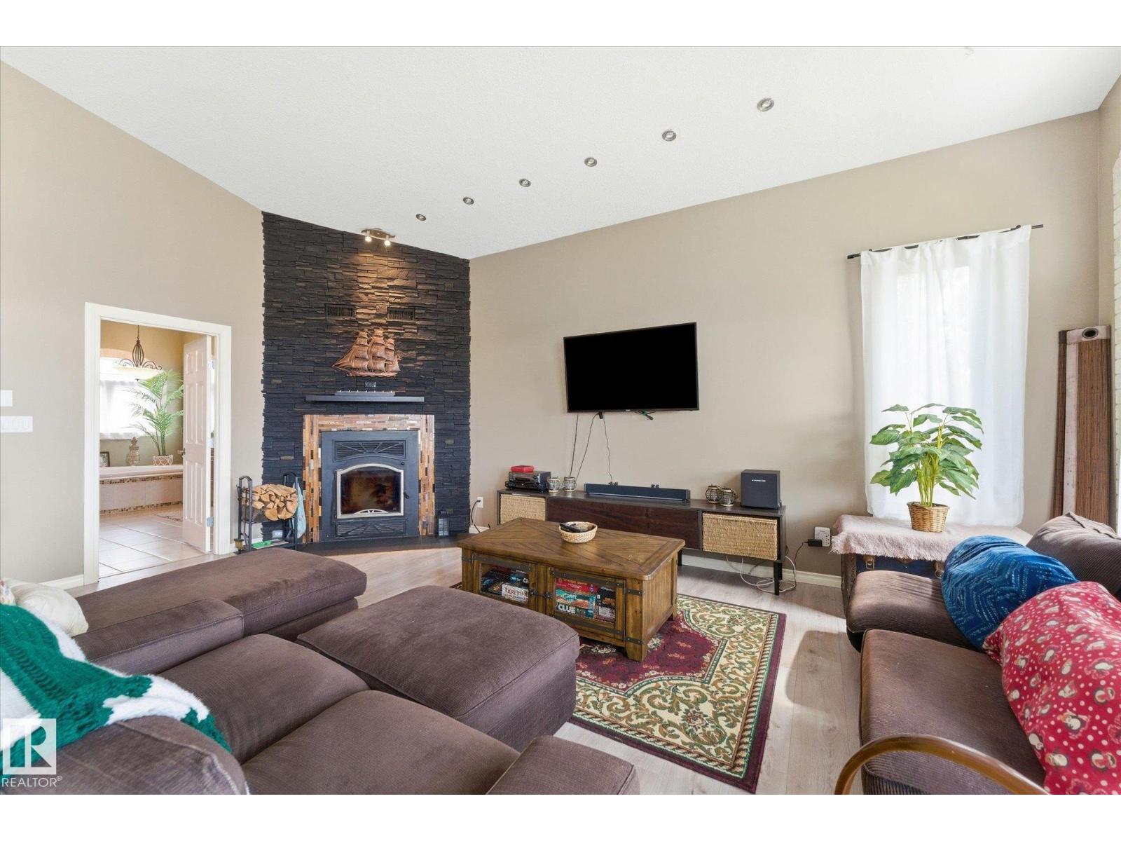 857 West Cove Drive, Rural Lac Ste. Anne County, Alberta T0E 1V0 - Photo 42 - E4489278