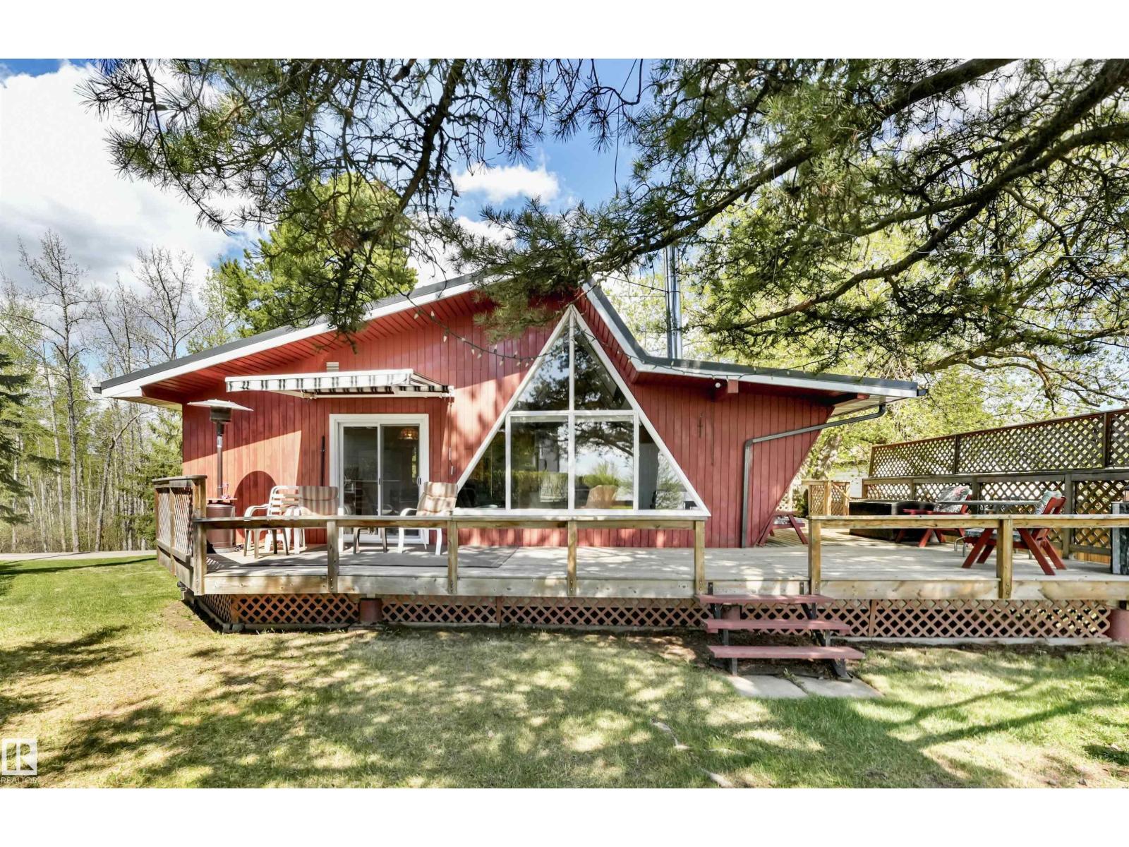 22 Lake Street, Rural Lac Ste. Anne County, Alberta  T0E 0N0 - Photo 2 - E4489587