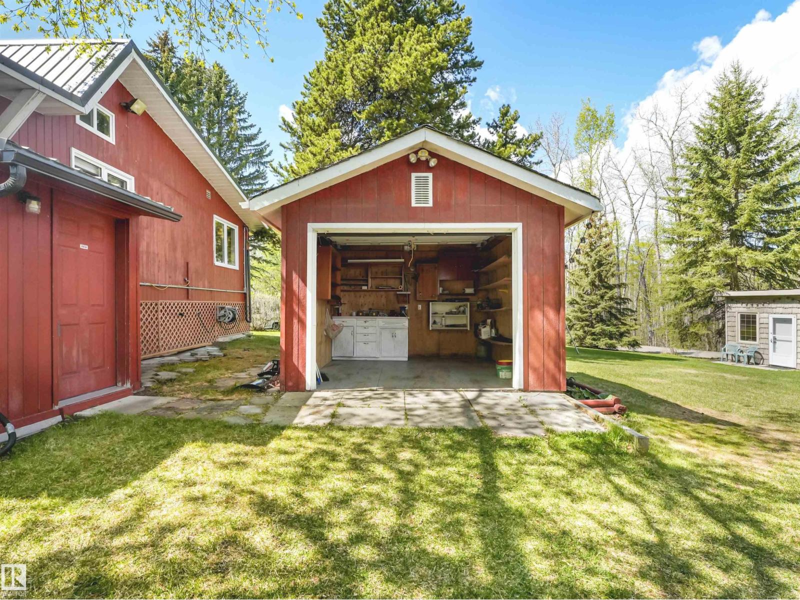 22 Lake Street, Rural Lac Ste. Anne County, Alberta  T0E 0N0 - Photo 38 - E4489587