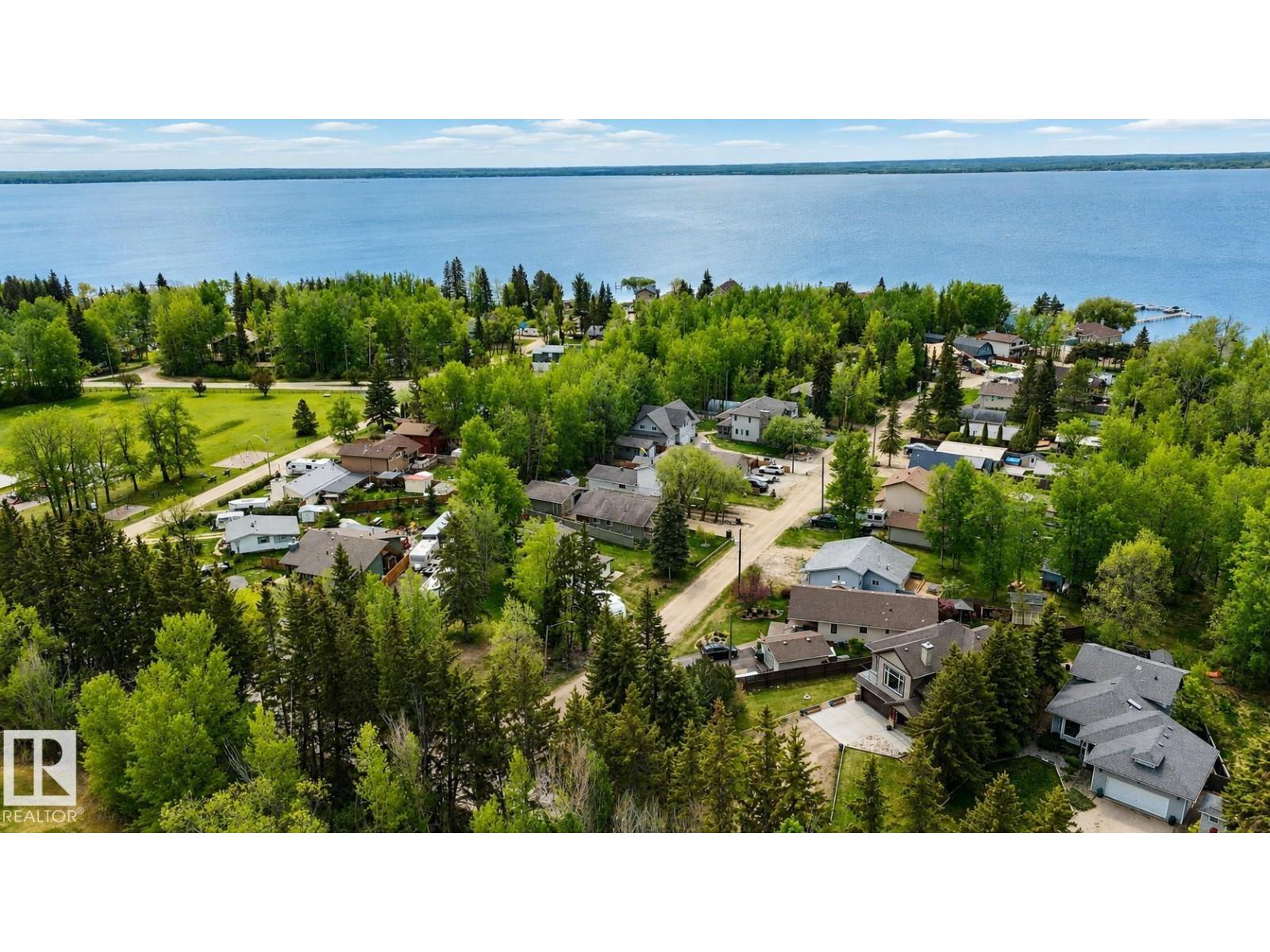 977 9th St, Rural Lac Ste. Anne County, Alberta  T0E 1A0 - Photo 1 - E4490200