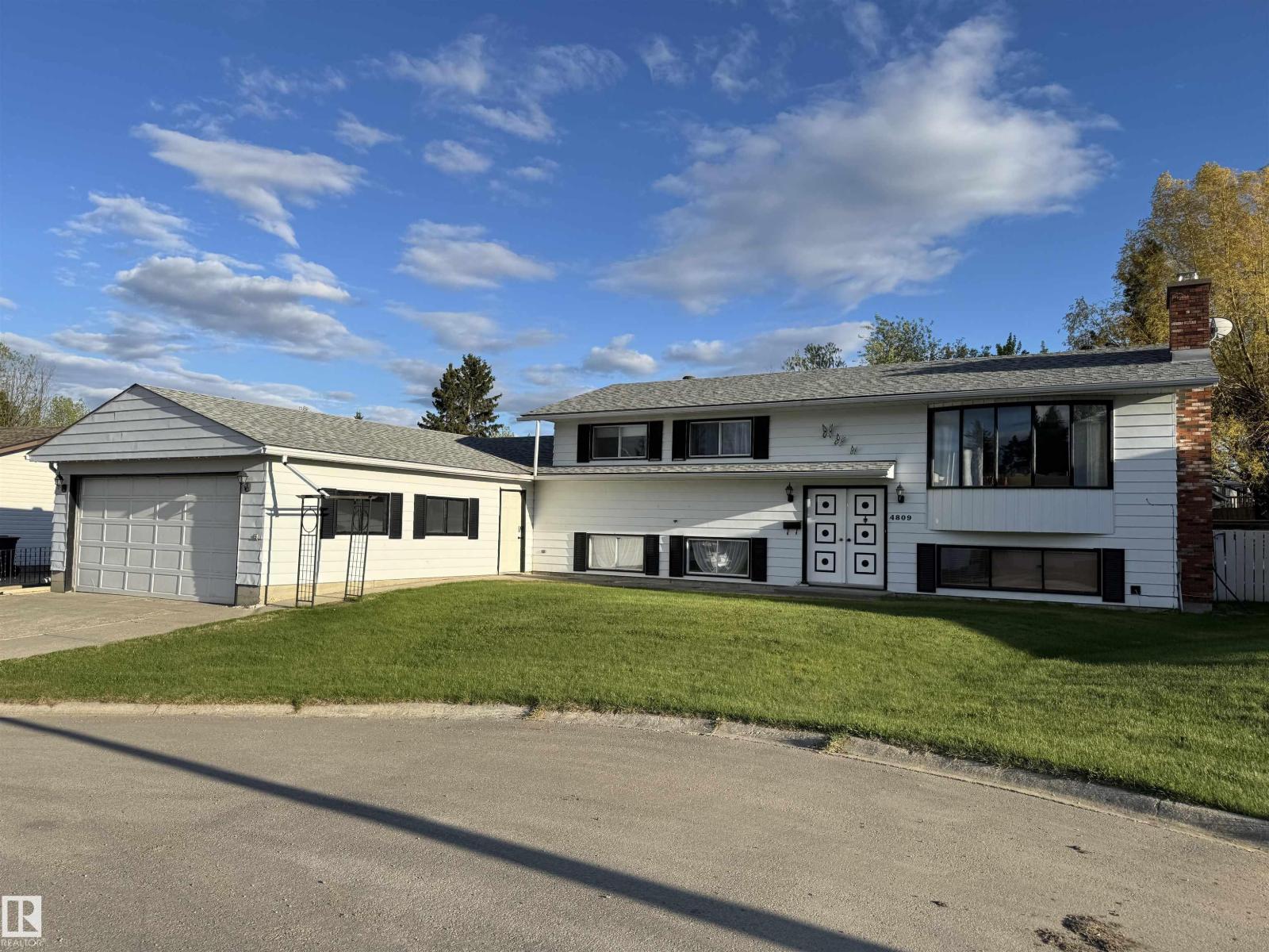 4809 Mackenzie Ave, Drayton Valley, Alberta  T7A 1A5 - Photo 1 - E4490226