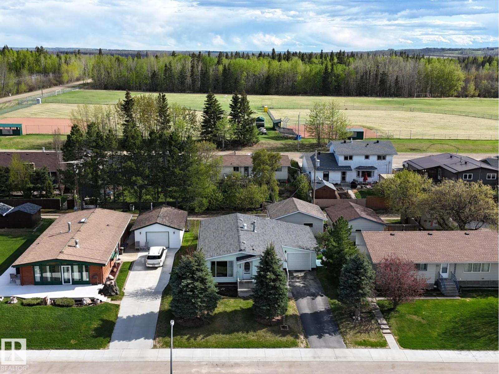 4617 47 Av, Evansburg, Alberta T0E 0T0 - Photo 2 - E4490327