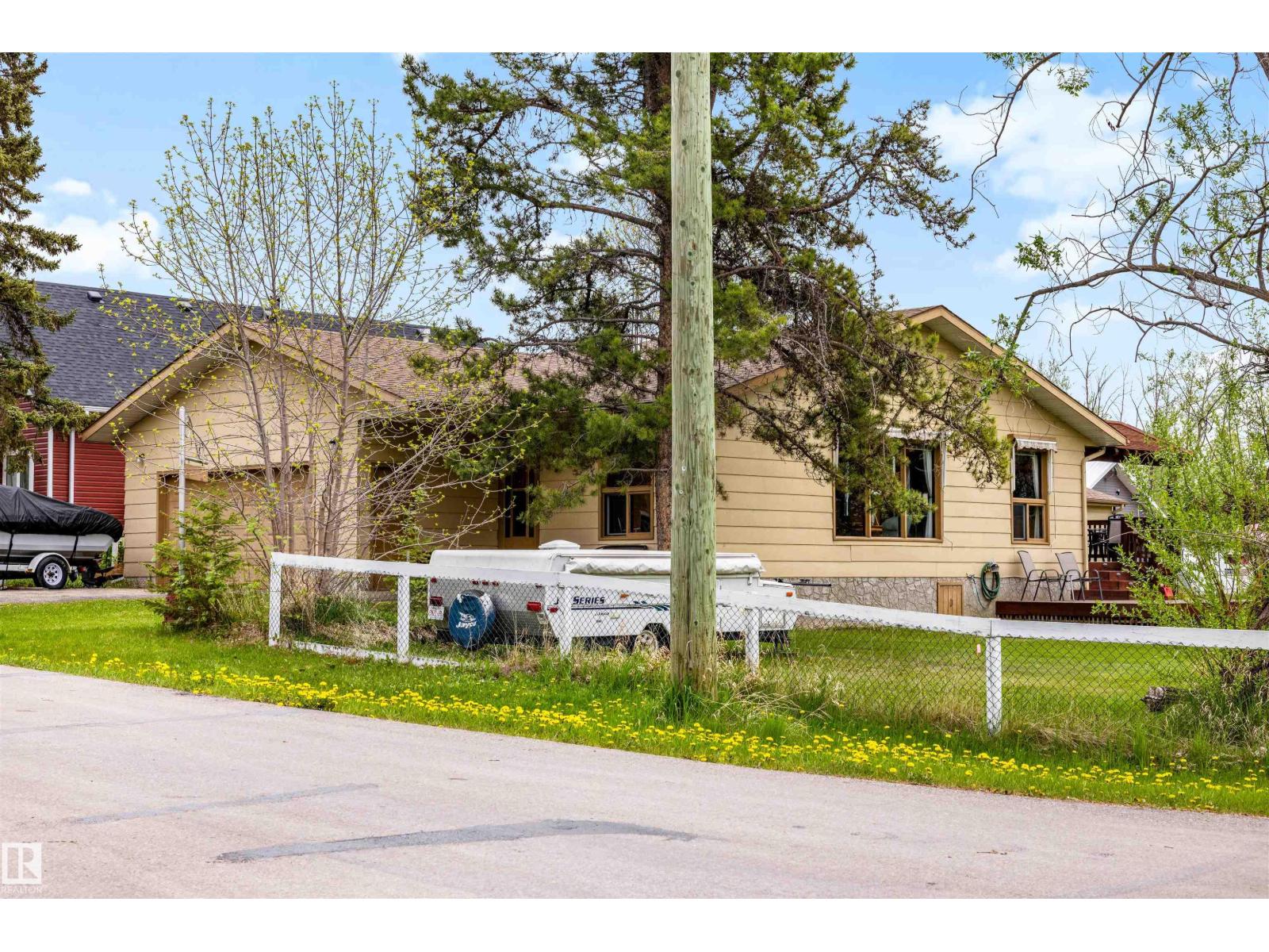 311 3 St, Rural Lac Ste. Anne County, Alberta T0E 1A0 - Photo 2 - E4490455