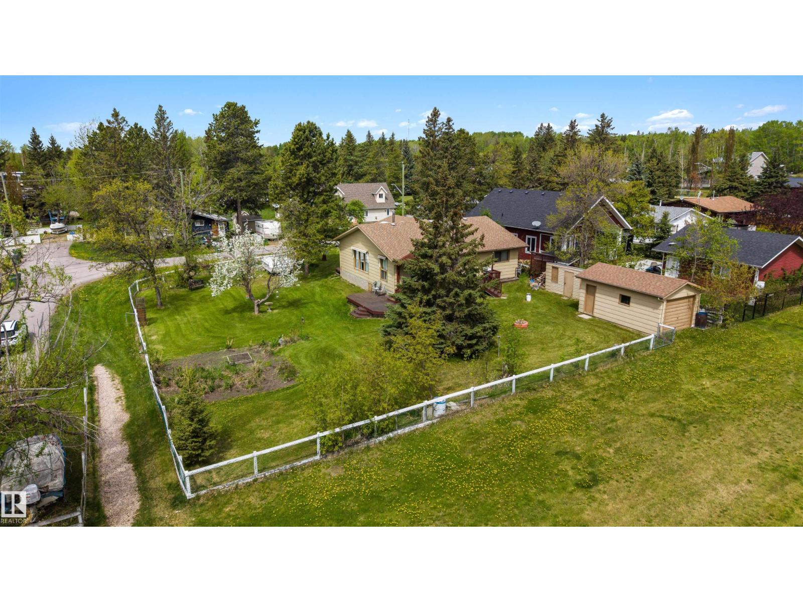311 3 St, Rural Lac Ste. Anne County, Alberta T0E 1A0 - Photo 42 - E4490455