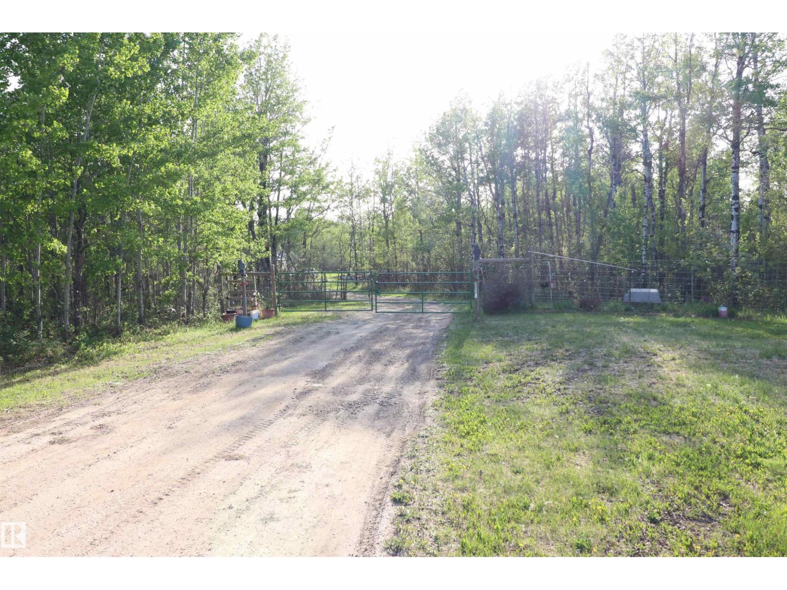57318 Rge Rd 25, Rural Barrhead County, Alberta  T0E 1A0 - Photo 1 - E4490517