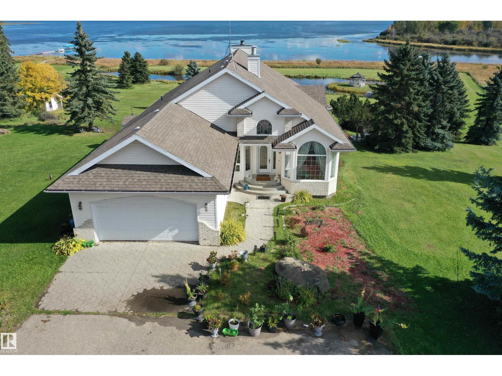 205 1 Av, Rural Wetaskiwin County, Alberta  T0C 0T0 - Photo 2 - E4490544