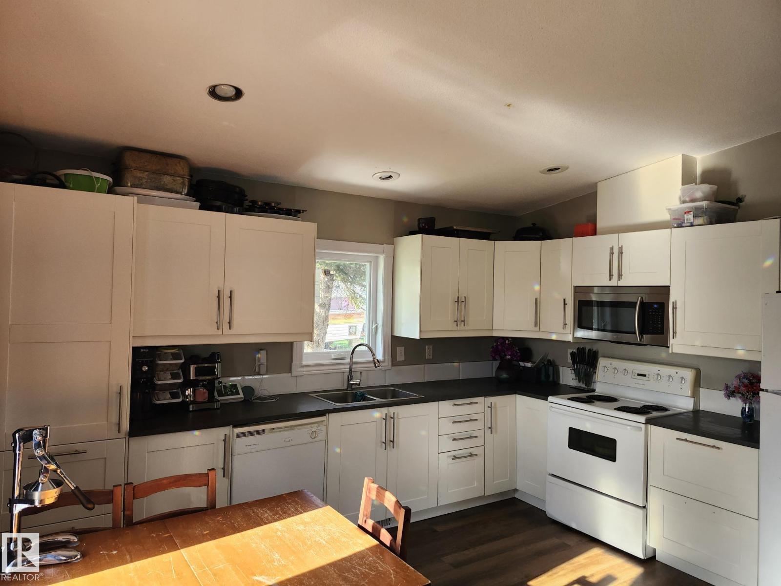 5273 50 St, Mayerthorpe, Alberta  T0E 1N0 - Photo 4 - E4490895