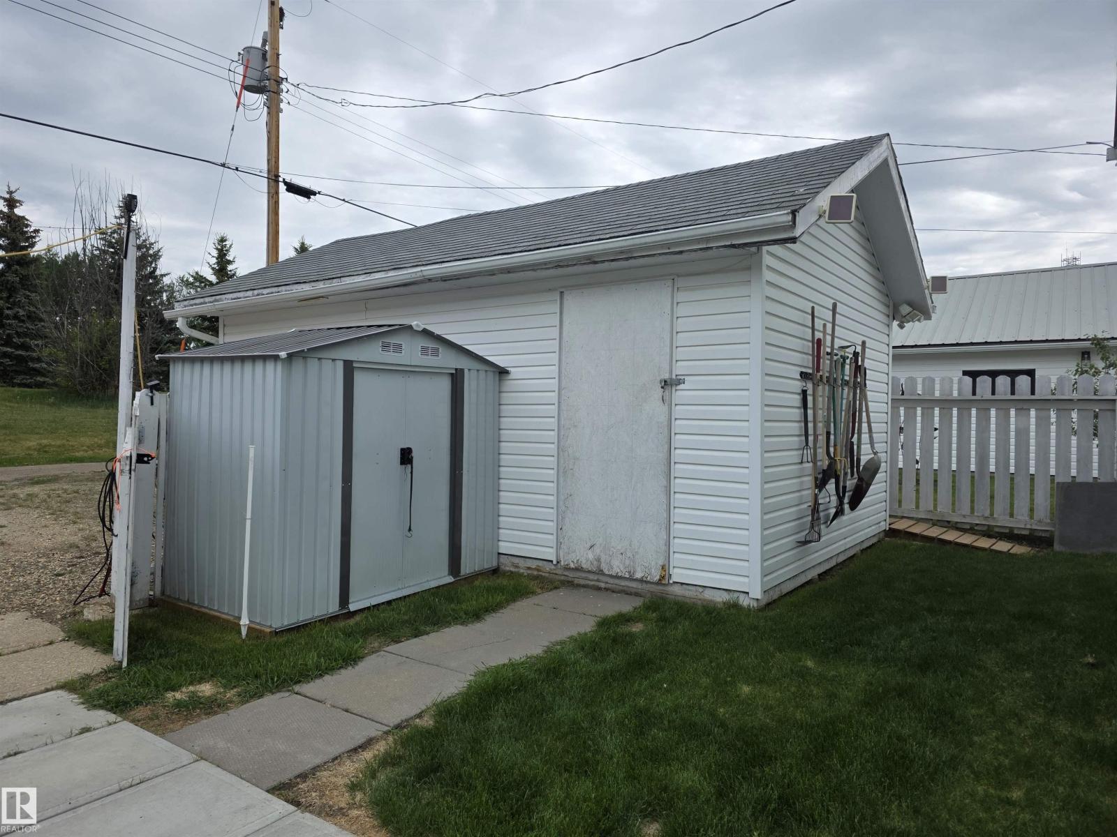 5012 53 Ave, Breton, Alberta T0C 0P0 - Photo 37 - E4491043