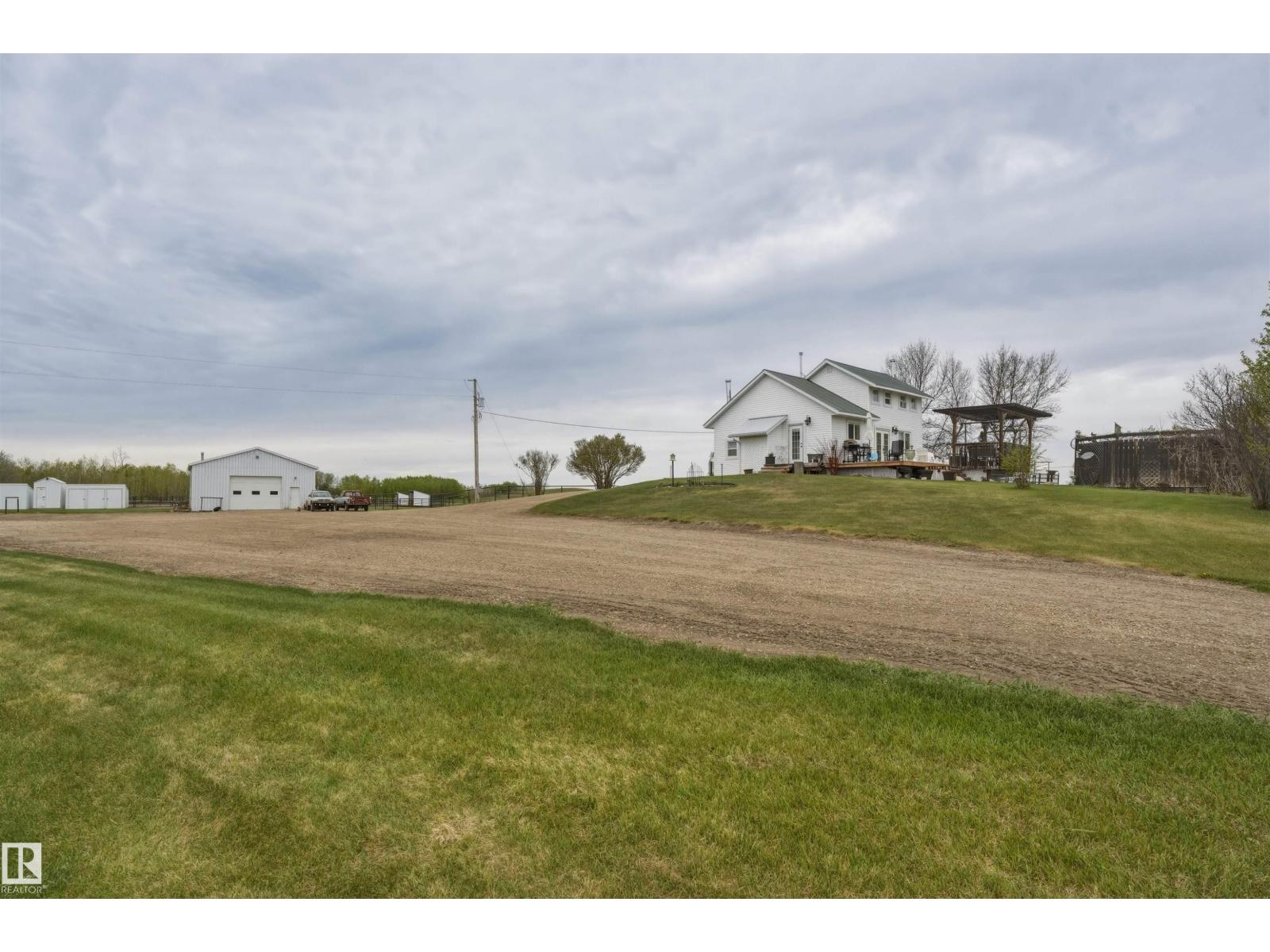 56502 Rge Road 33, Rural Lac Ste. Anne County, Alberta T0E 1V0 - Photo 1 - E4491212