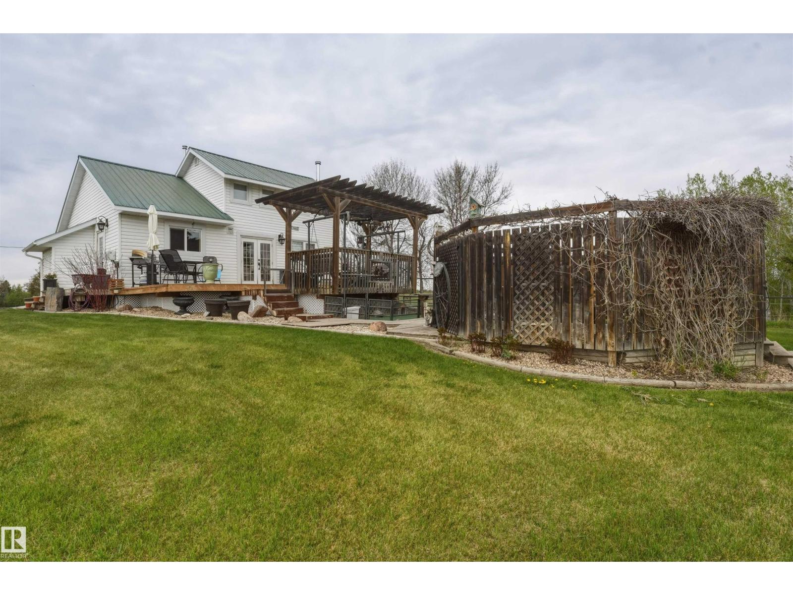 56502 Rge Road 33, Rural Lac Ste. Anne County, Alberta T0E 1V0 - Photo 2 - E4491212