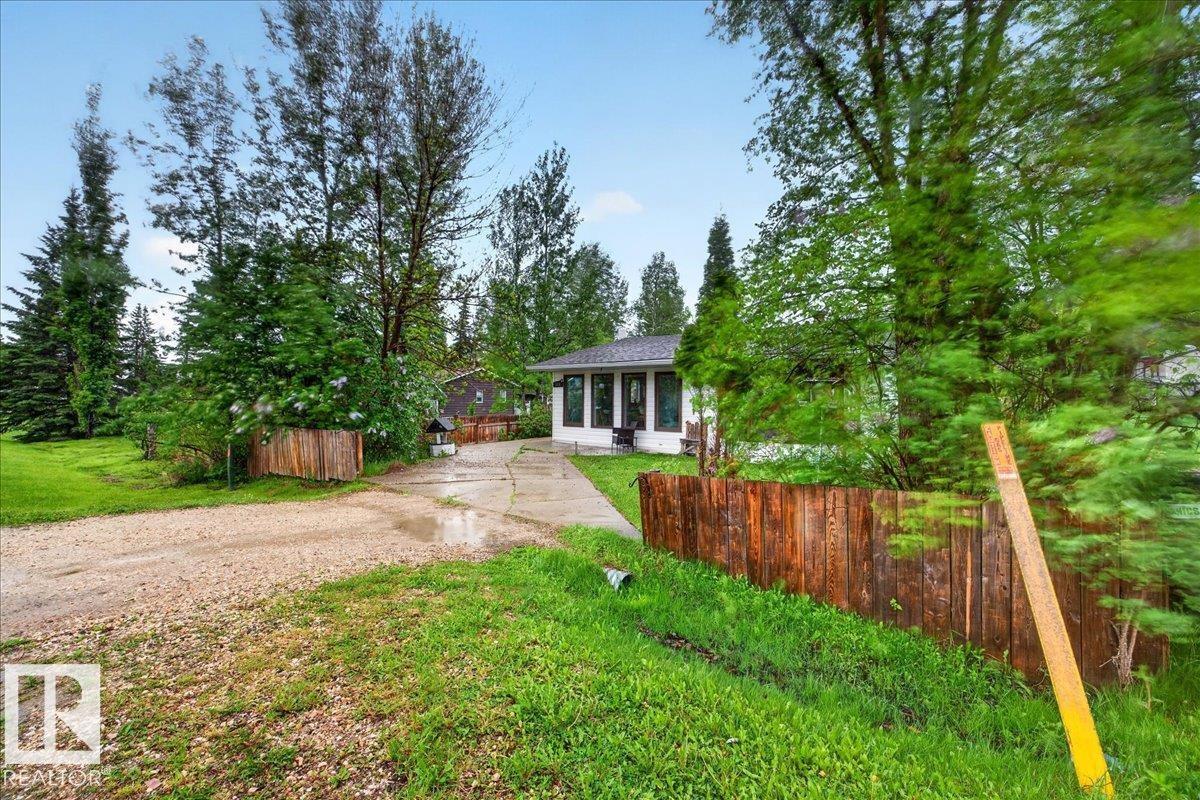 1311 Park Cr, Rural Lac Ste. Anne County, Alberta T0E 0A2 - Photo 4 - E4491245