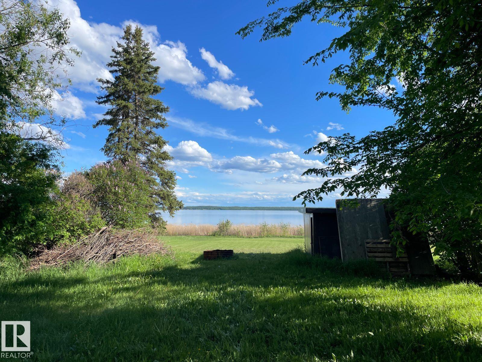 55 Lakeshore Dr, Rural Lac Ste. Anne County, Alberta  T0E 1V0 - Photo 15 - E4491440