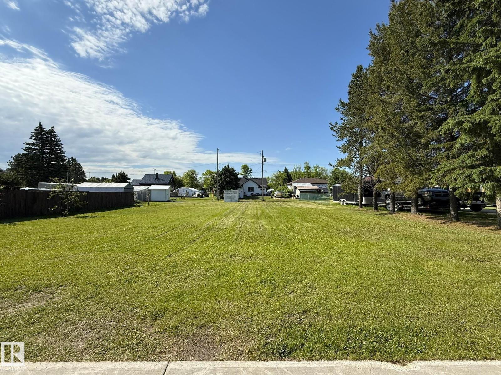 5015 53 Av, Warburg, Alberta  T0C 2T0 - Photo 2 - E4491642