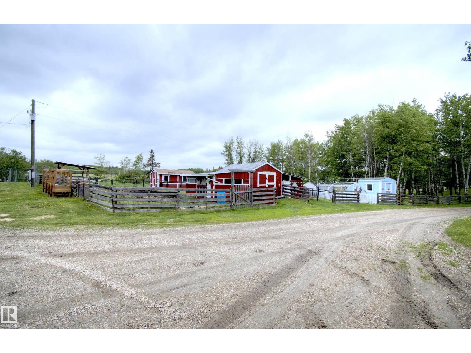 1213 Twp Road 554, Rural Lac Ste. Anne County, Alberta  T0E 1V0 - Photo 39 - E4492095