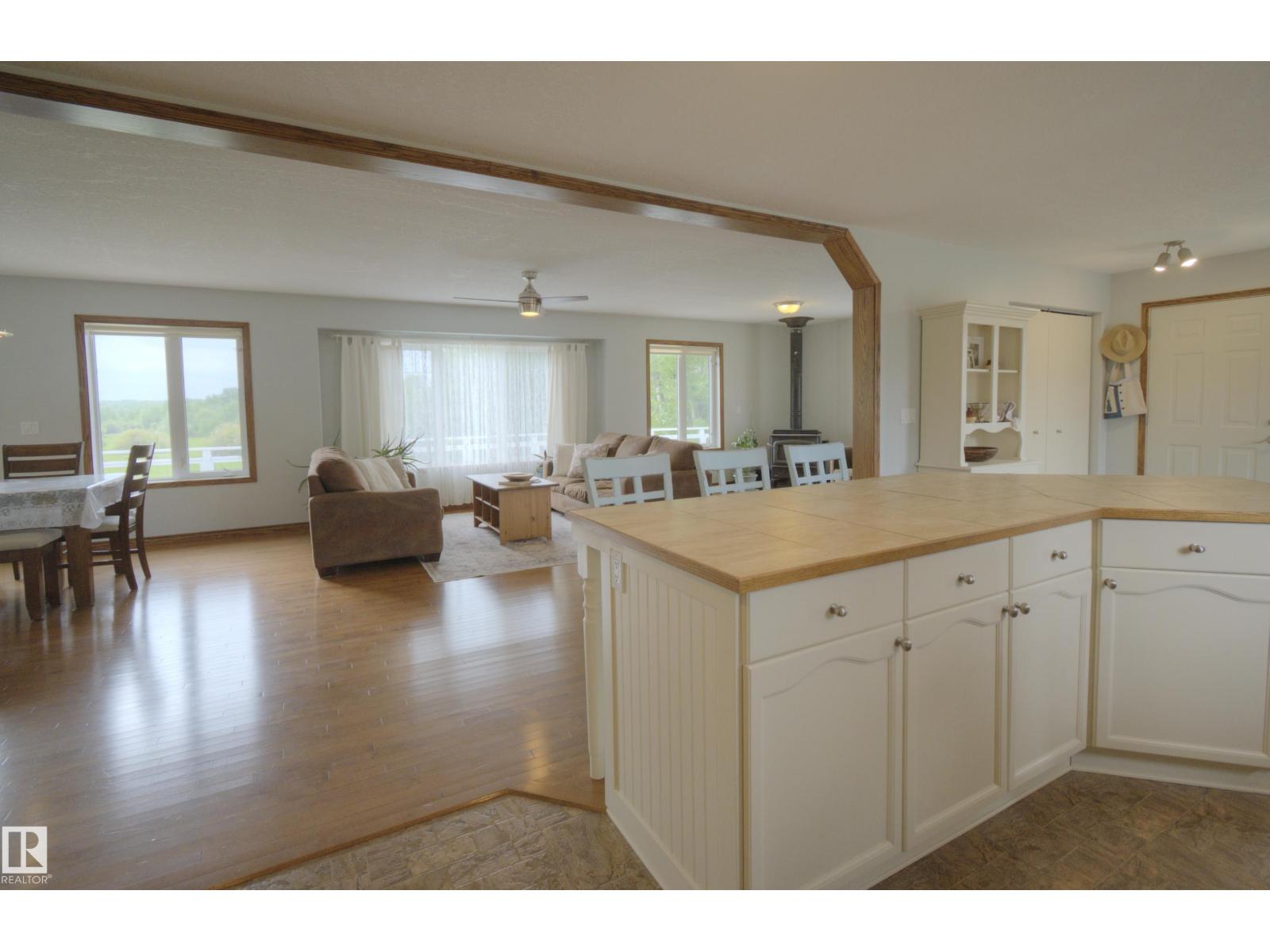 1213 Twp Road 554, Rural Lac Ste. Anne County, Alberta  T0E 1V0 - Photo 6 - E4492095