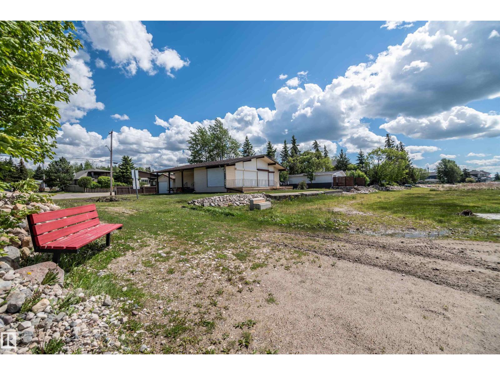 4404 50 Av, Rural Lac Ste. Anne County, Alberta  T0E 0A0 - Photo 2 - E4492562