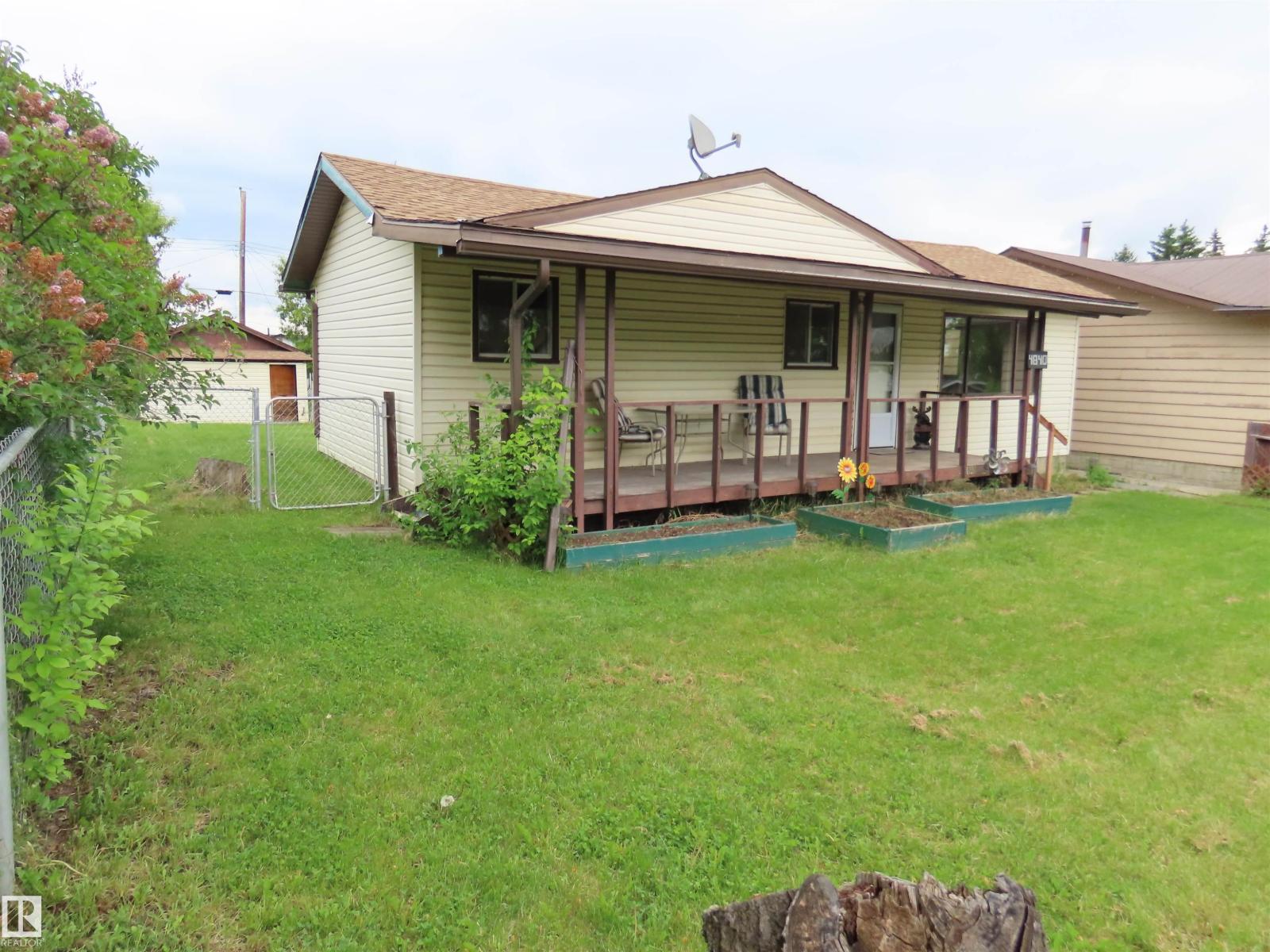4840 51 Av, Sangudo, Alberta T0E 2A0 - Photo 2 - E4492883