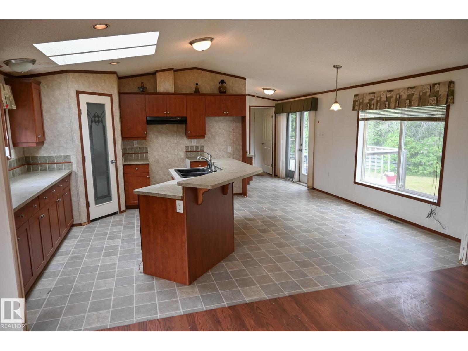 4703 52 St, Peers, Alberta  T0E 1W0 - Photo 8 - E4493661