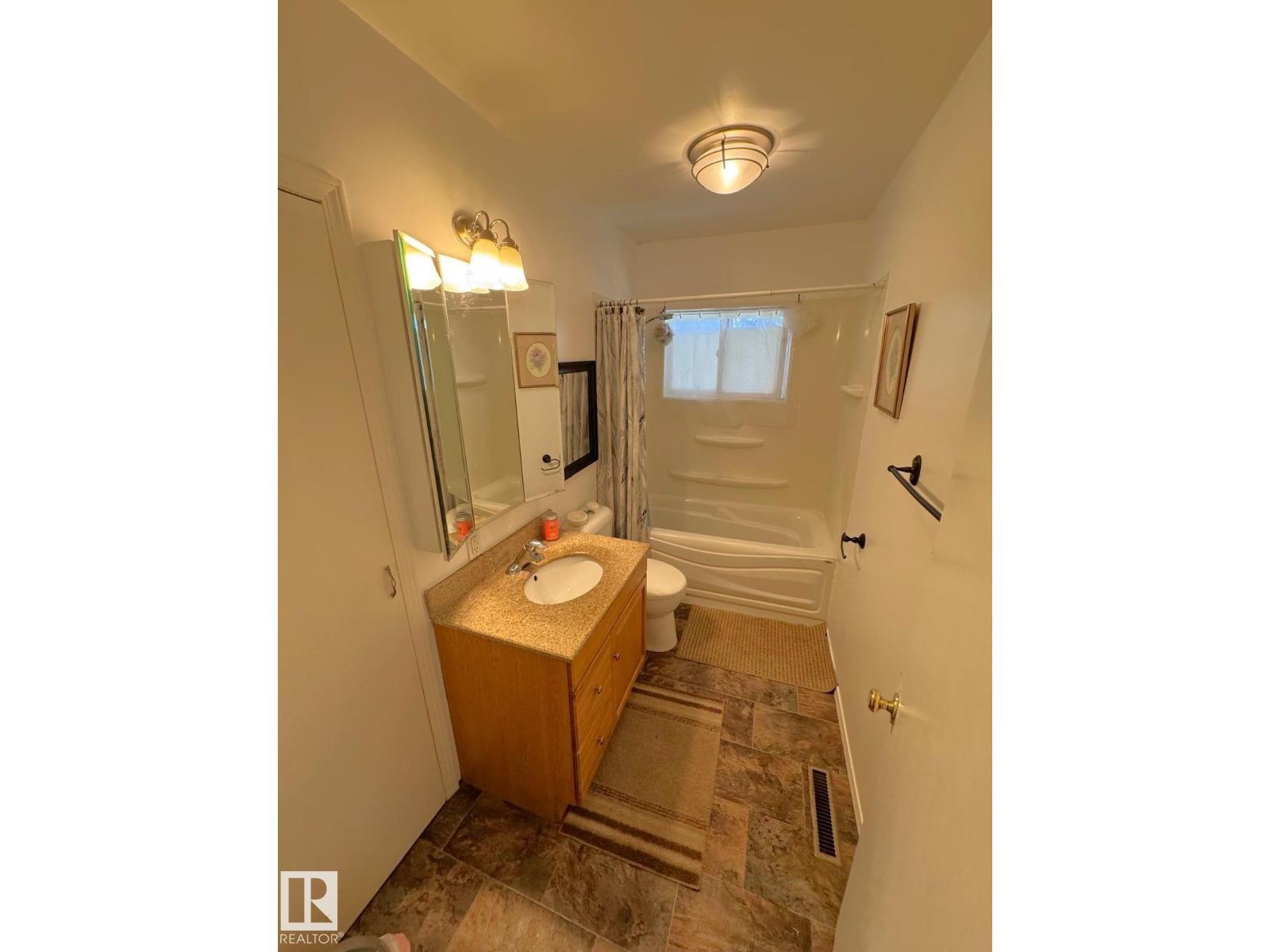 5093 45 St, Drayton Valley, Alberta T7A 1C2 - Photo 10 - E4493787