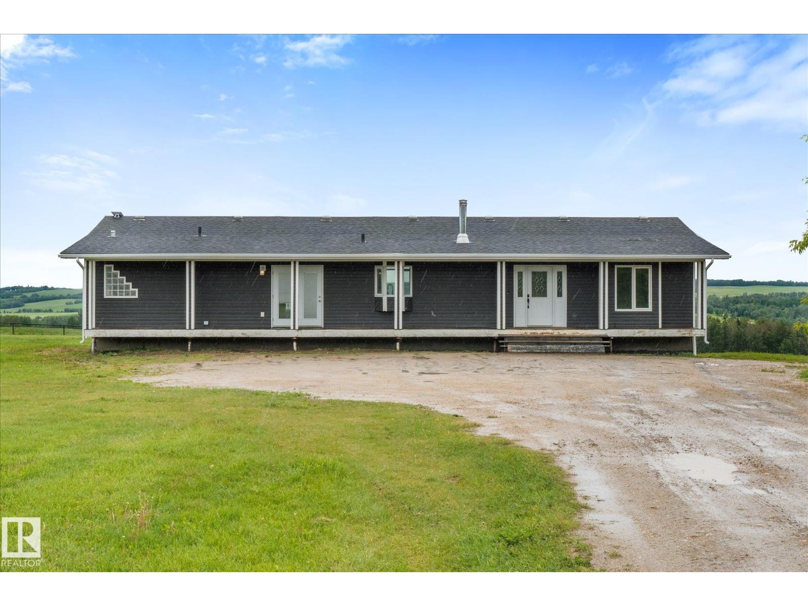 8223 Twp Road 590, Rural Lac Ste. Anne County, Alberta T0E 1N0 - Photo 2 - E4494393