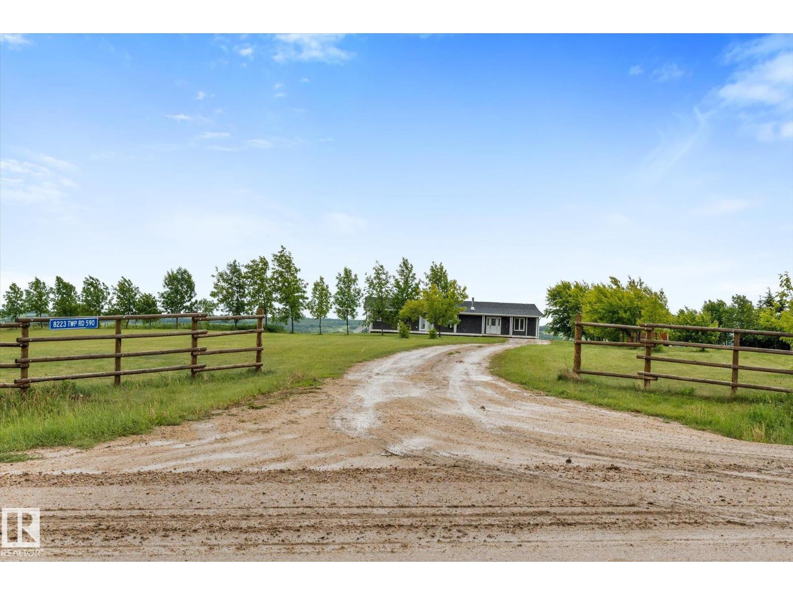 8223 Twp Road 590, Rural Lac Ste. Anne County, Alberta T0E 1N0 - Photo 8 - E4494393