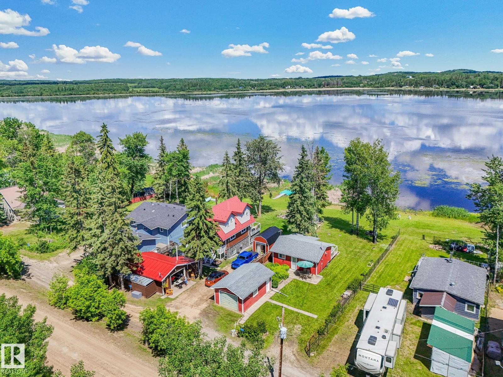 604 Blue Heron Drive, Rural Lac Ste. Anne County, Alberta T0E 1V0 - Photo 2 - E4494958