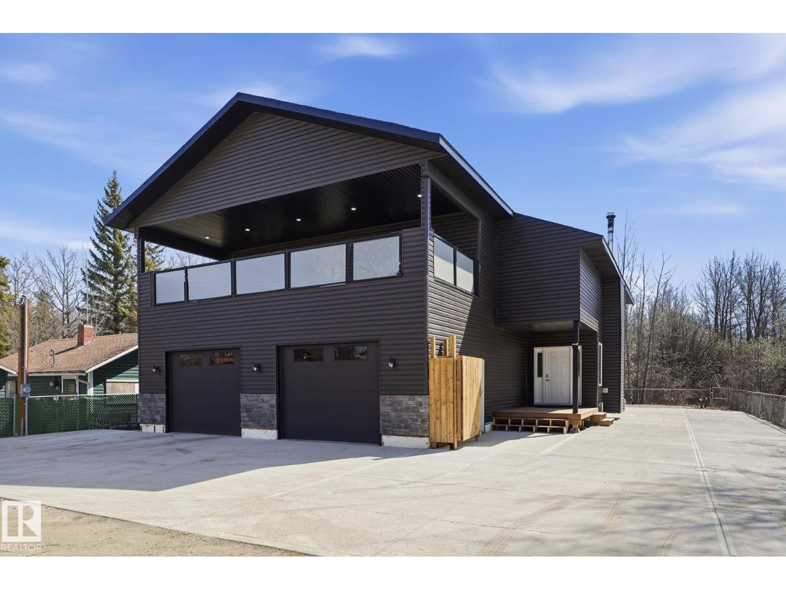 213 2 Av, Rural Wetaskiwin County, Alberta T0C 1X0 - Photo 1 - E4495139