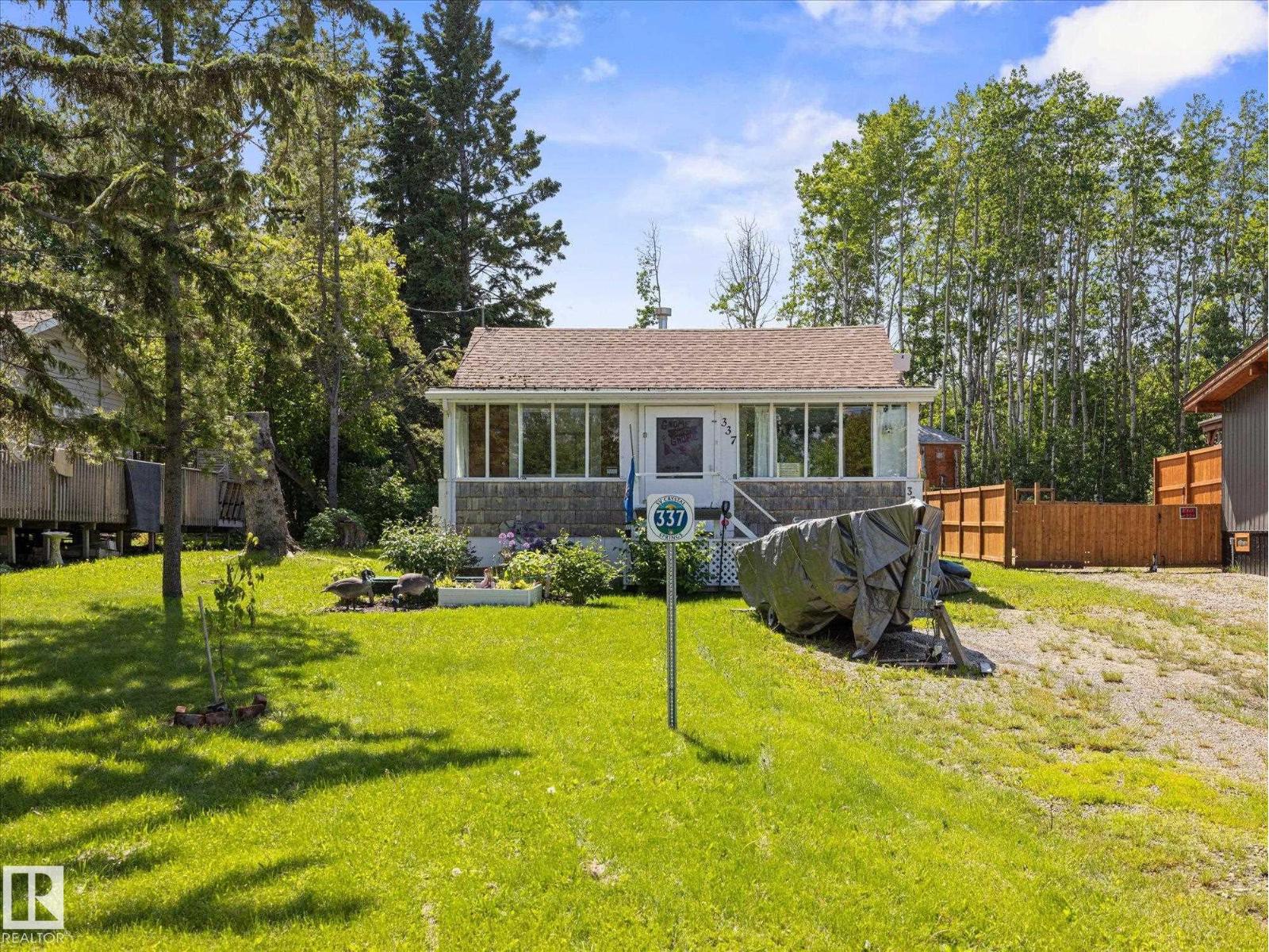337 Crystal Springs, Rural Wetaskiwin County, Alberta  T0C 2V0 - Photo 1 - E4495297