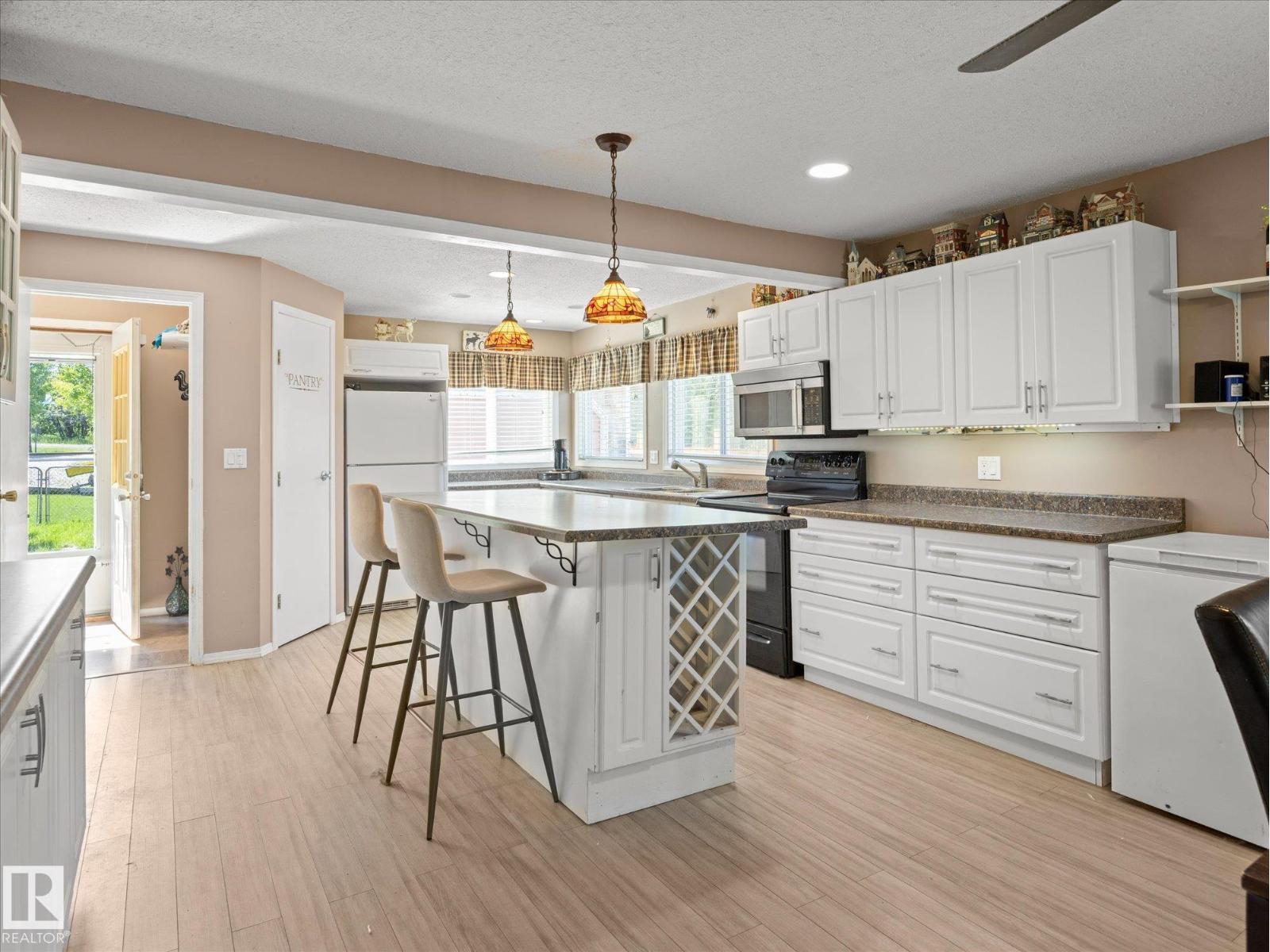 337 Crystal Springs, Rural Wetaskiwin County, Alberta  T0C 2V0 - Photo 16 - E4495297