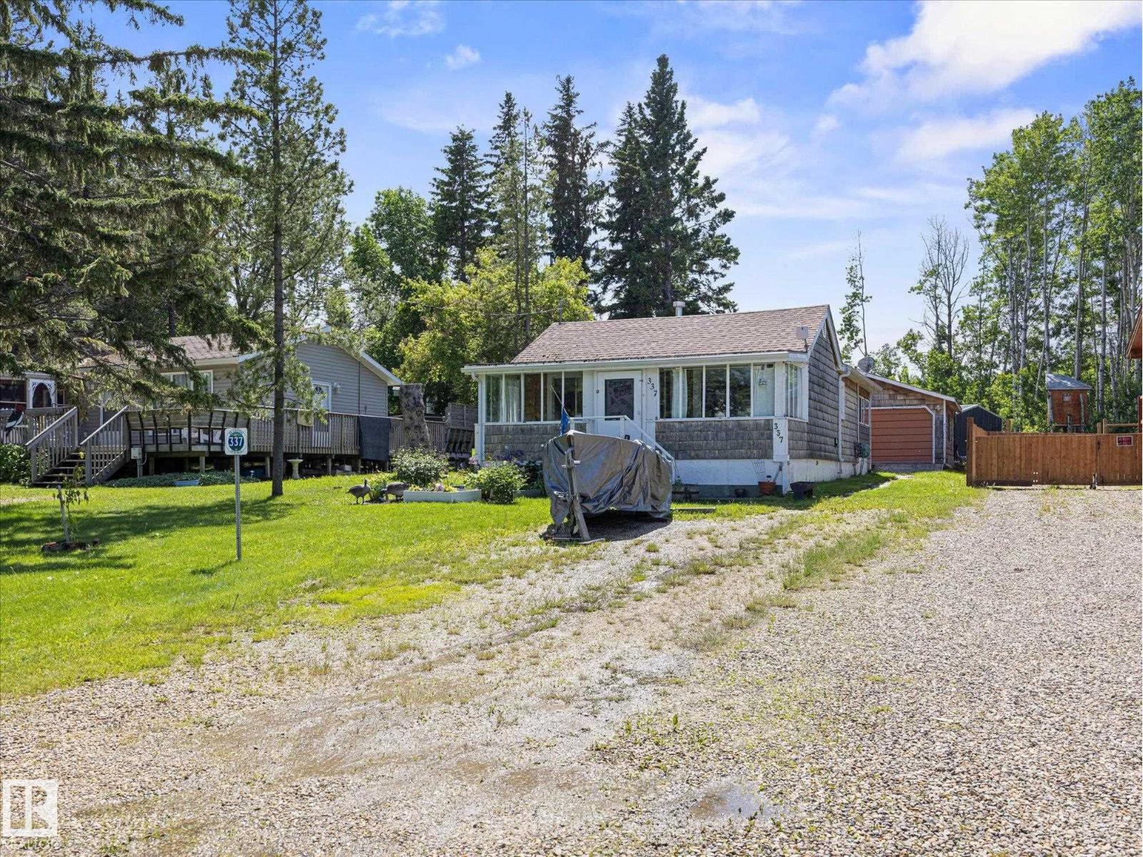 337 Crystal Springs, Rural Wetaskiwin County, Alberta  T0C 2V0 - Photo 2 - E4495297
