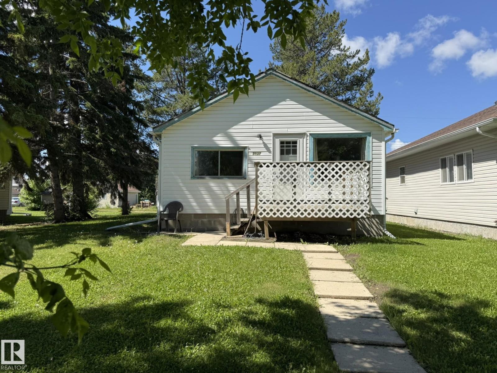 5132 52 St, Warburg, Alberta  T0C 2T0 - Photo 2 - E4495459
