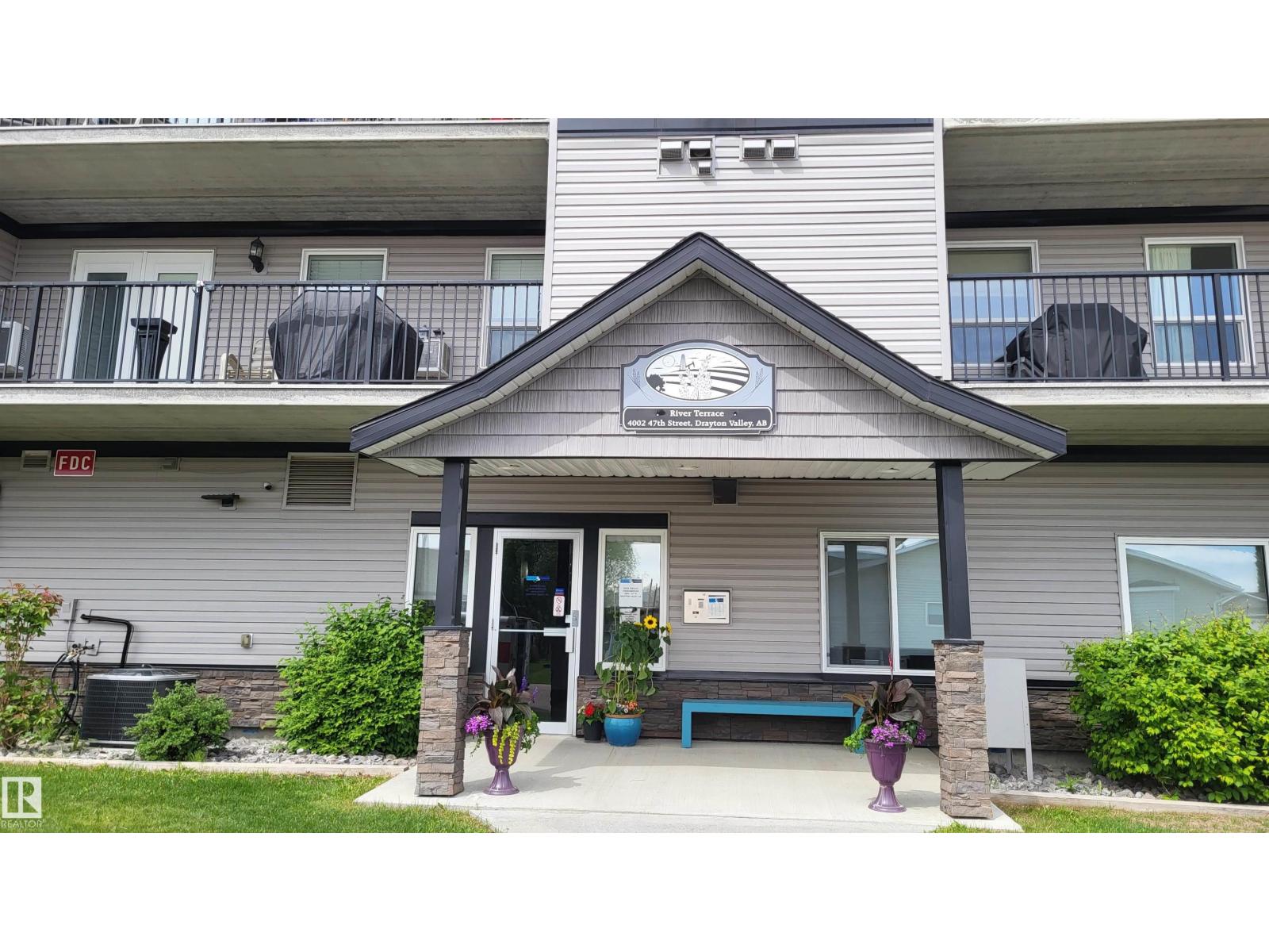 #303 4002 47 St, Drayton Valley, Alberta  T7A 0A2 - Photo 1 - E4495821