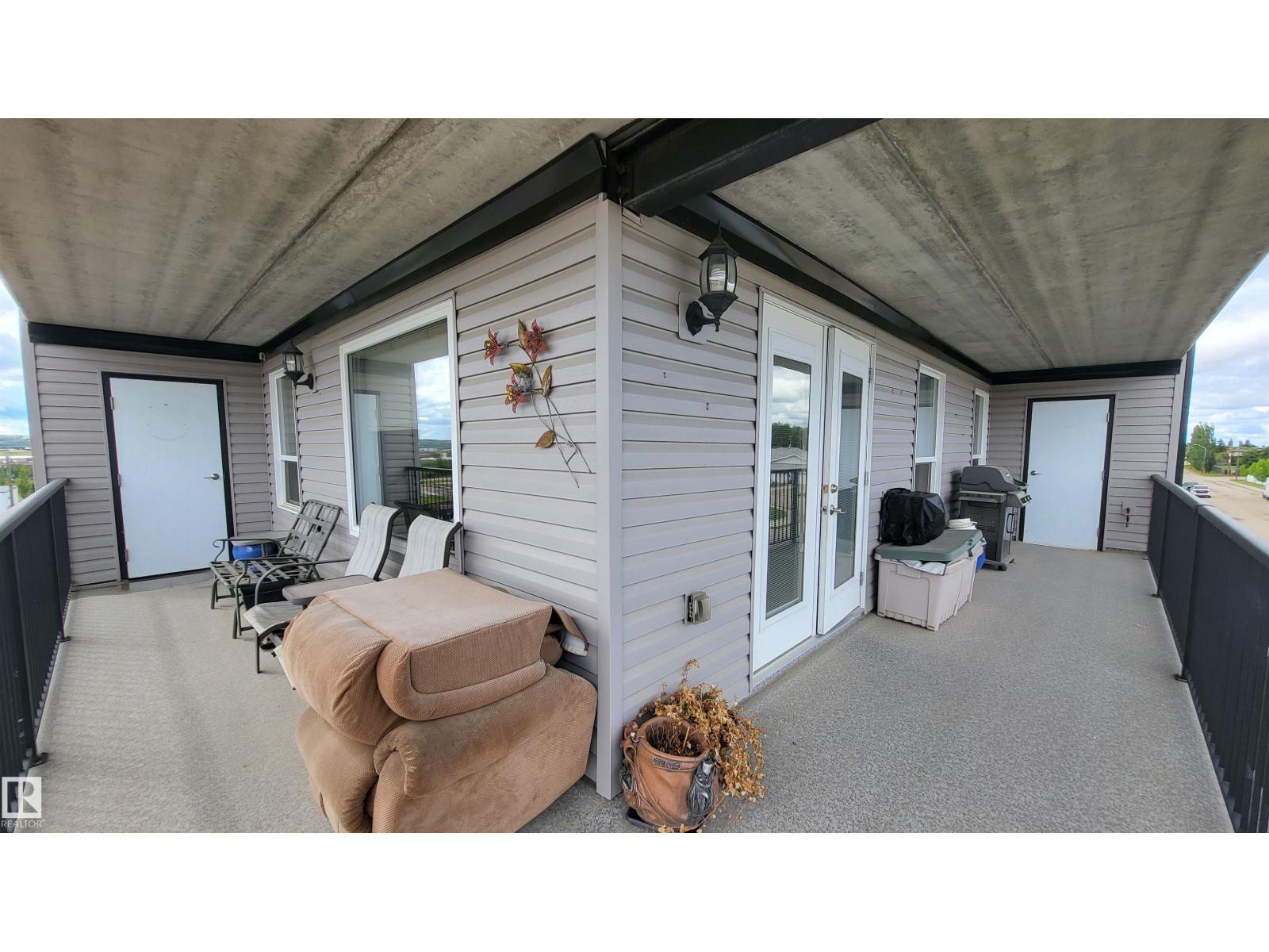 #303 4002 47 St, Drayton Valley, Alberta  T7A 0A2 - Photo 3 - E4495821