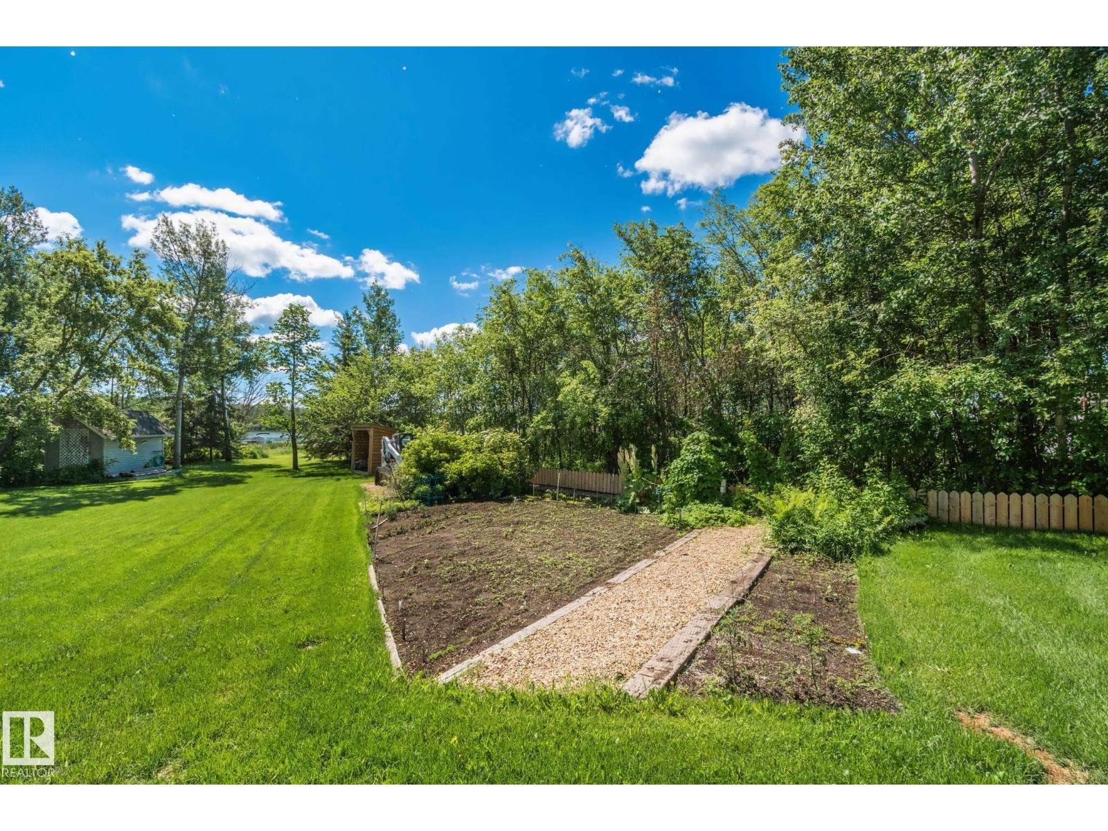 1107 View Rd, Rural Barrhead County, Alberta  T0E 1A0 - Photo 37 - E4495835
