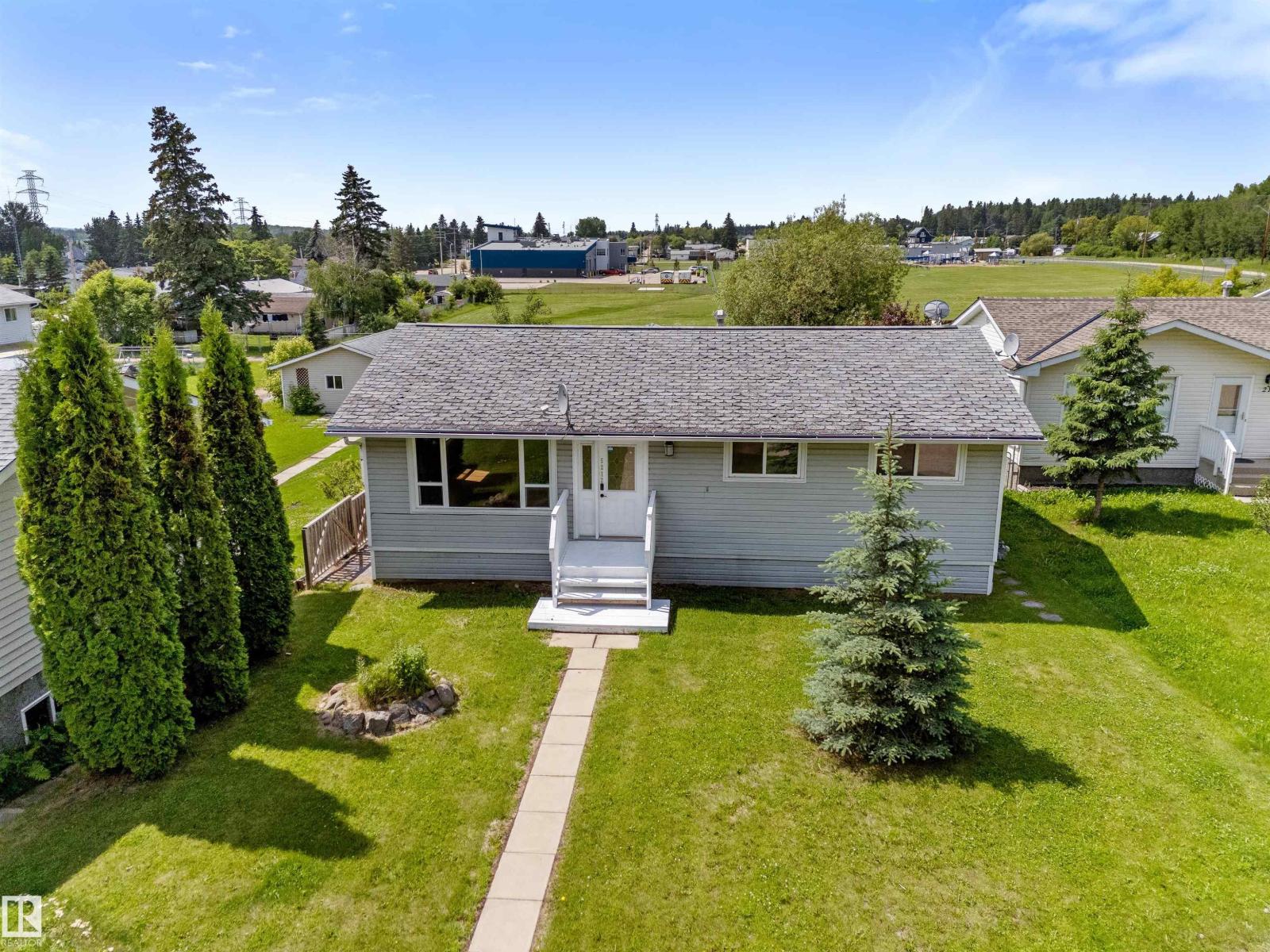 5212 46 St, Wabamun, Alberta T0E 2K0 - Photo 1 - E4496596