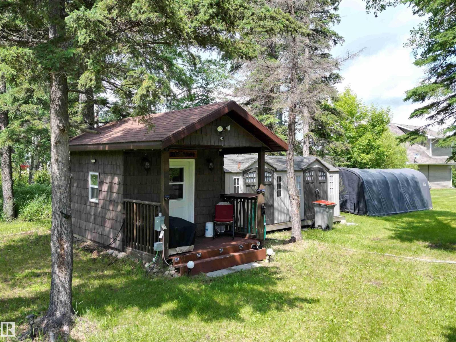 304 1 Av, Rural Wetaskiwin County, Alberta T0C 0T0 - Photo 1 - E4496796