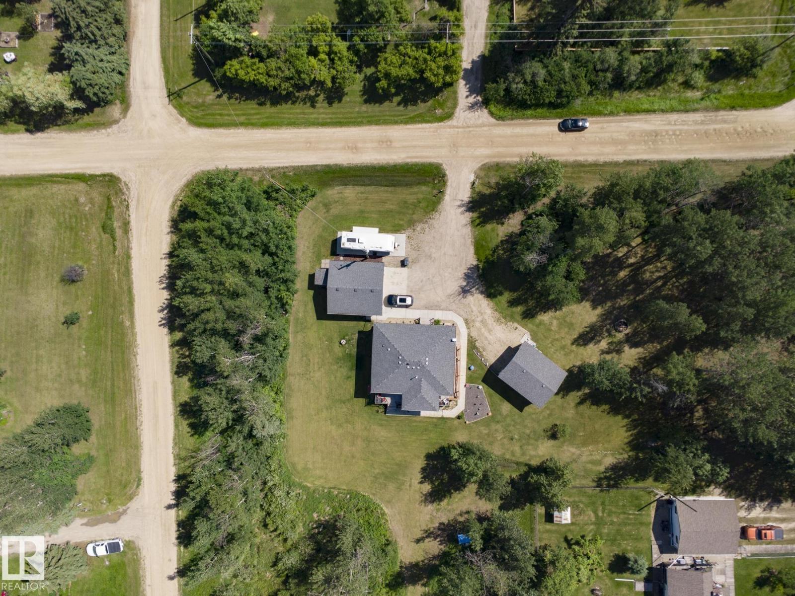 8 Main St, Entwistle, Alberta T0E 0S0 - Photo 3 - E4497088