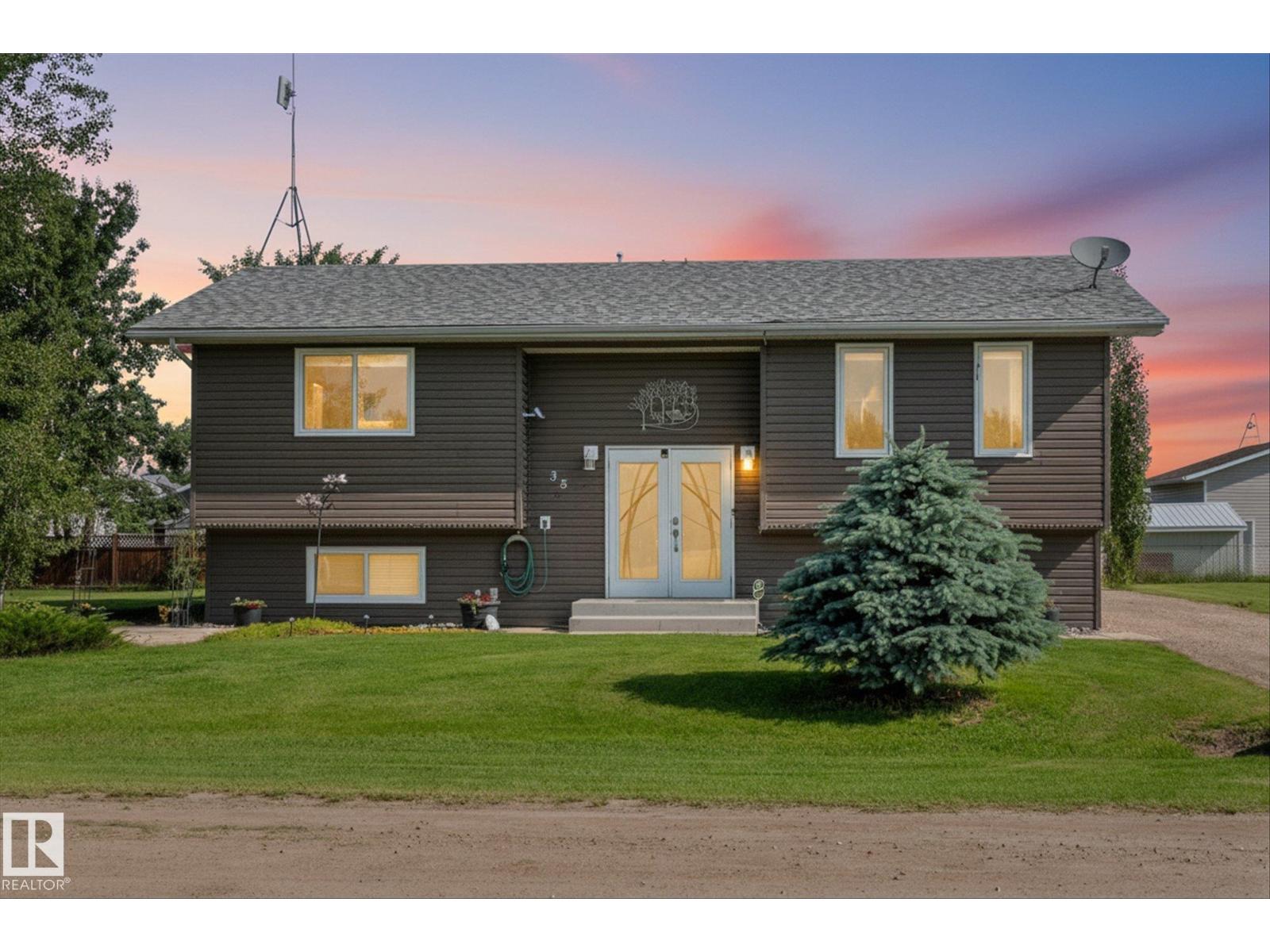 38 Woodbend Cr, Warburg, Alberta T0C 2T0 - Photo 1 - E4497798