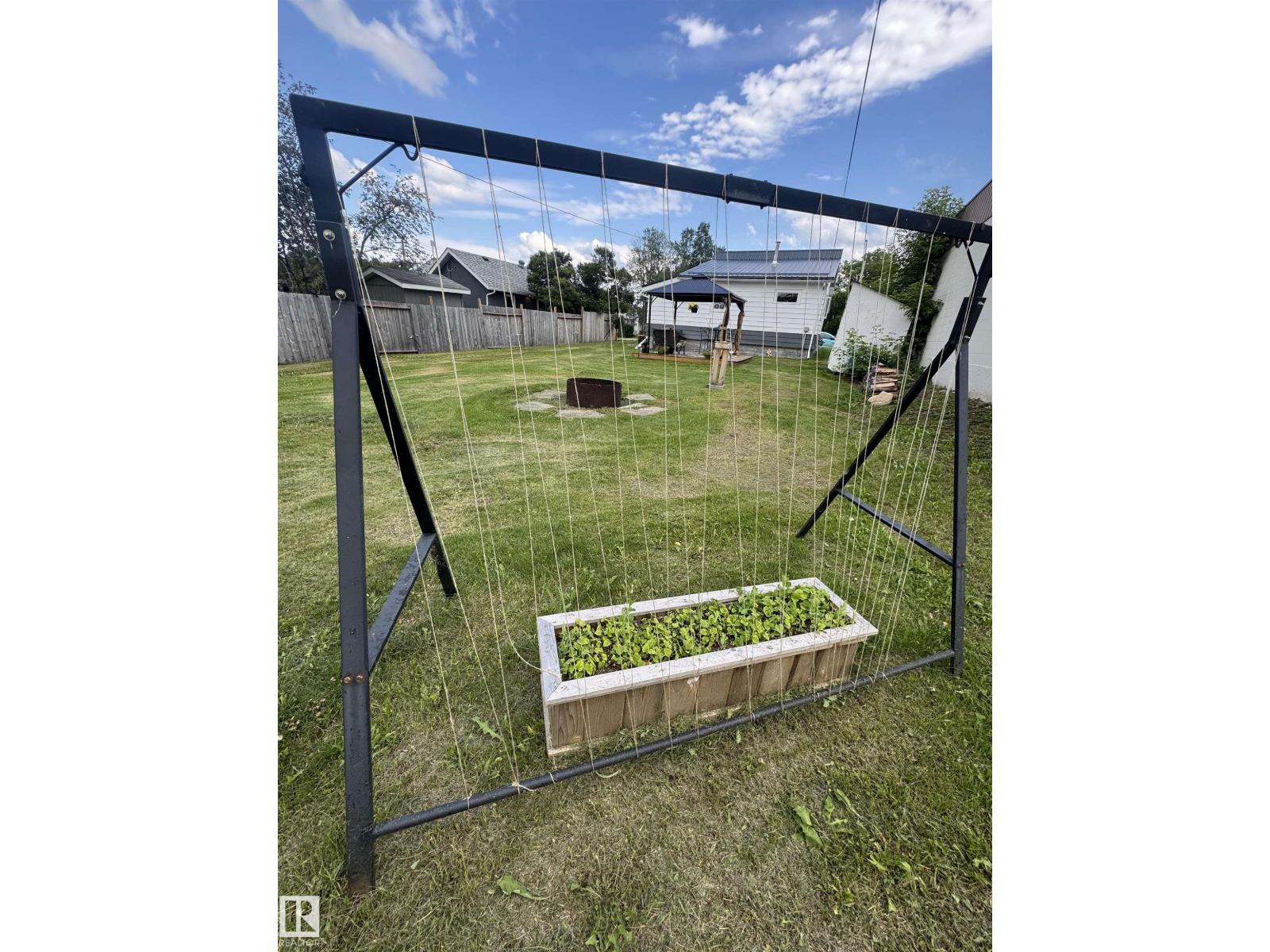 4912 49 Av, Onoway, Alberta  T0E 1V0 - Photo 9 - E4498343