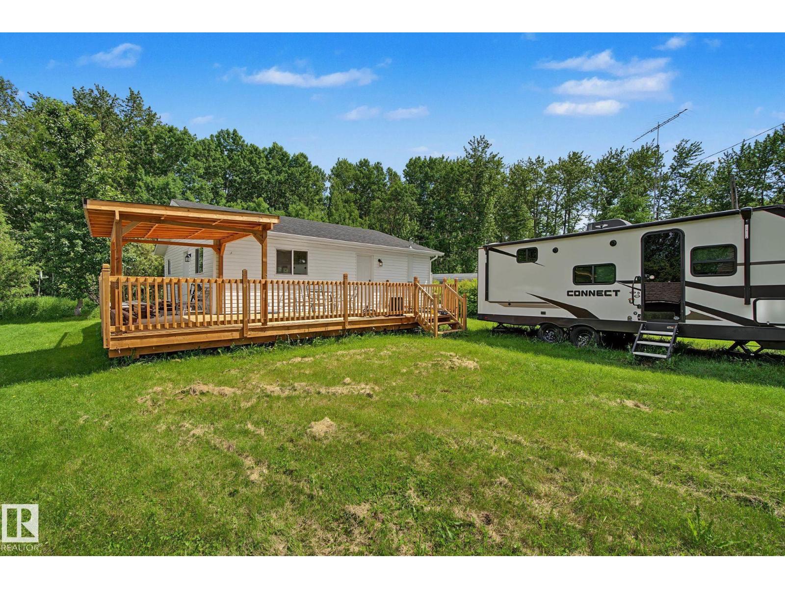 21 Spruce Cr, Rural Lac Ste. Anne County, Alberta  T0E 0A0 - Photo 3 - E4498426