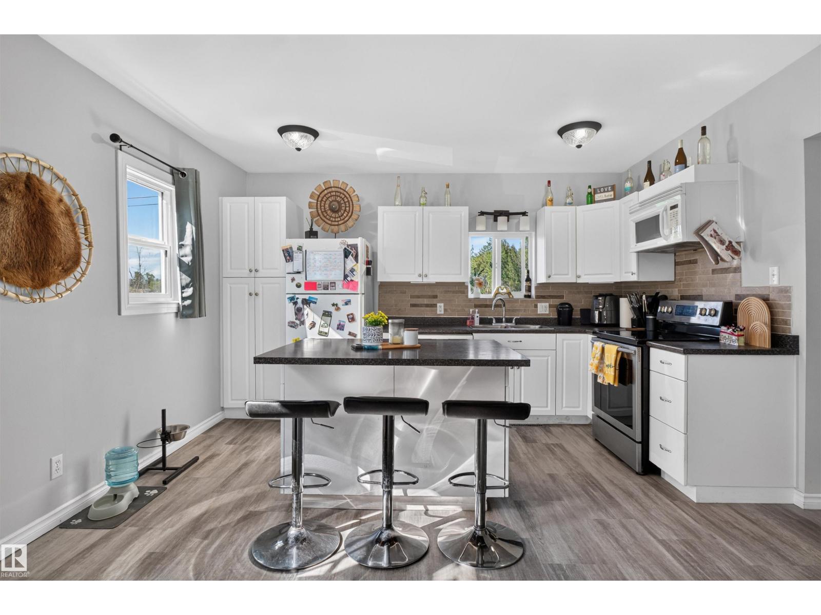 4740 49 Av, Sangudo, Alberta T0E 2A0 - Photo 5 - E4499700