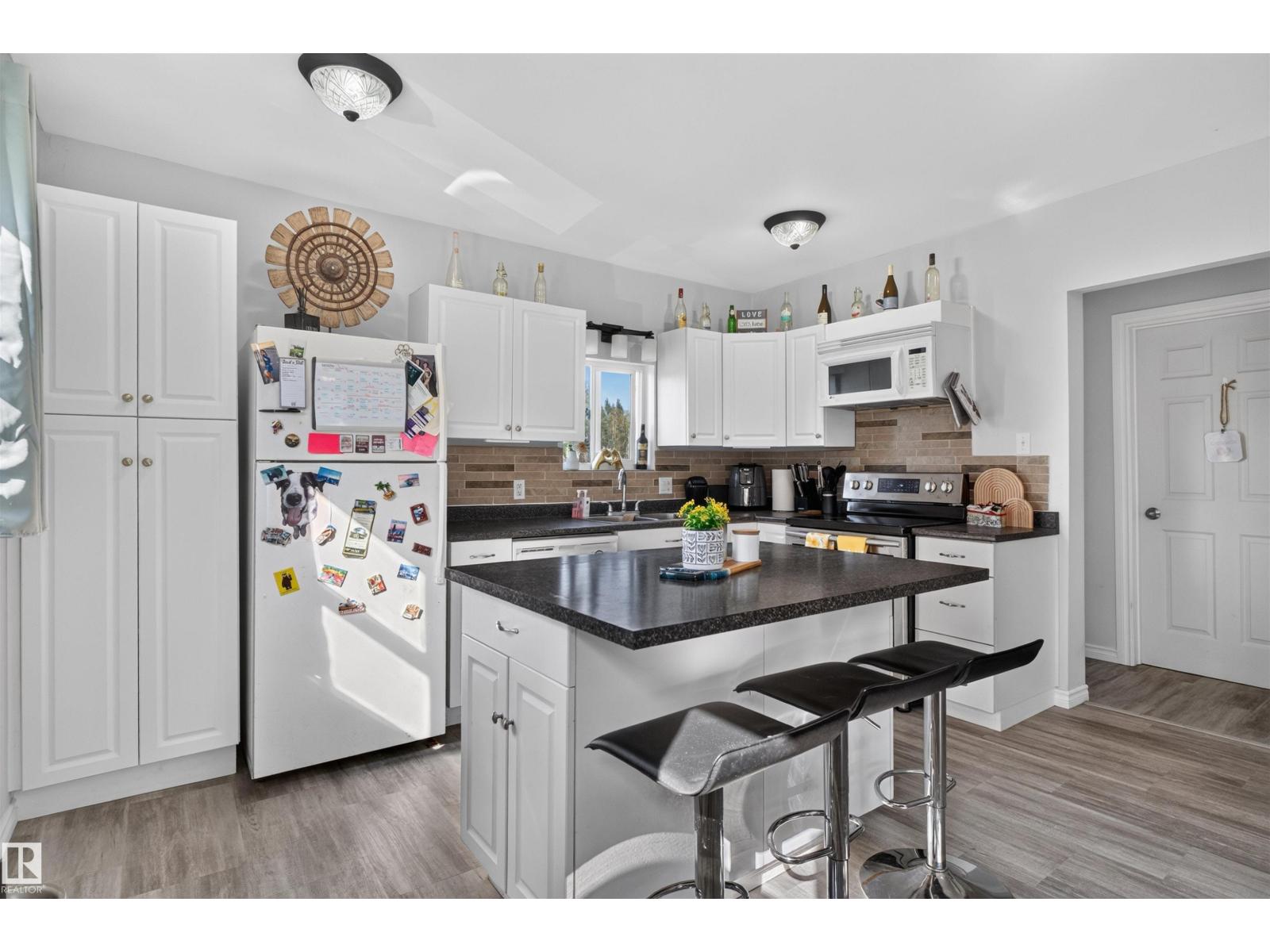 4740 49 Av, Sangudo, Alberta T0E 2A0 - Photo 6 - E4499700